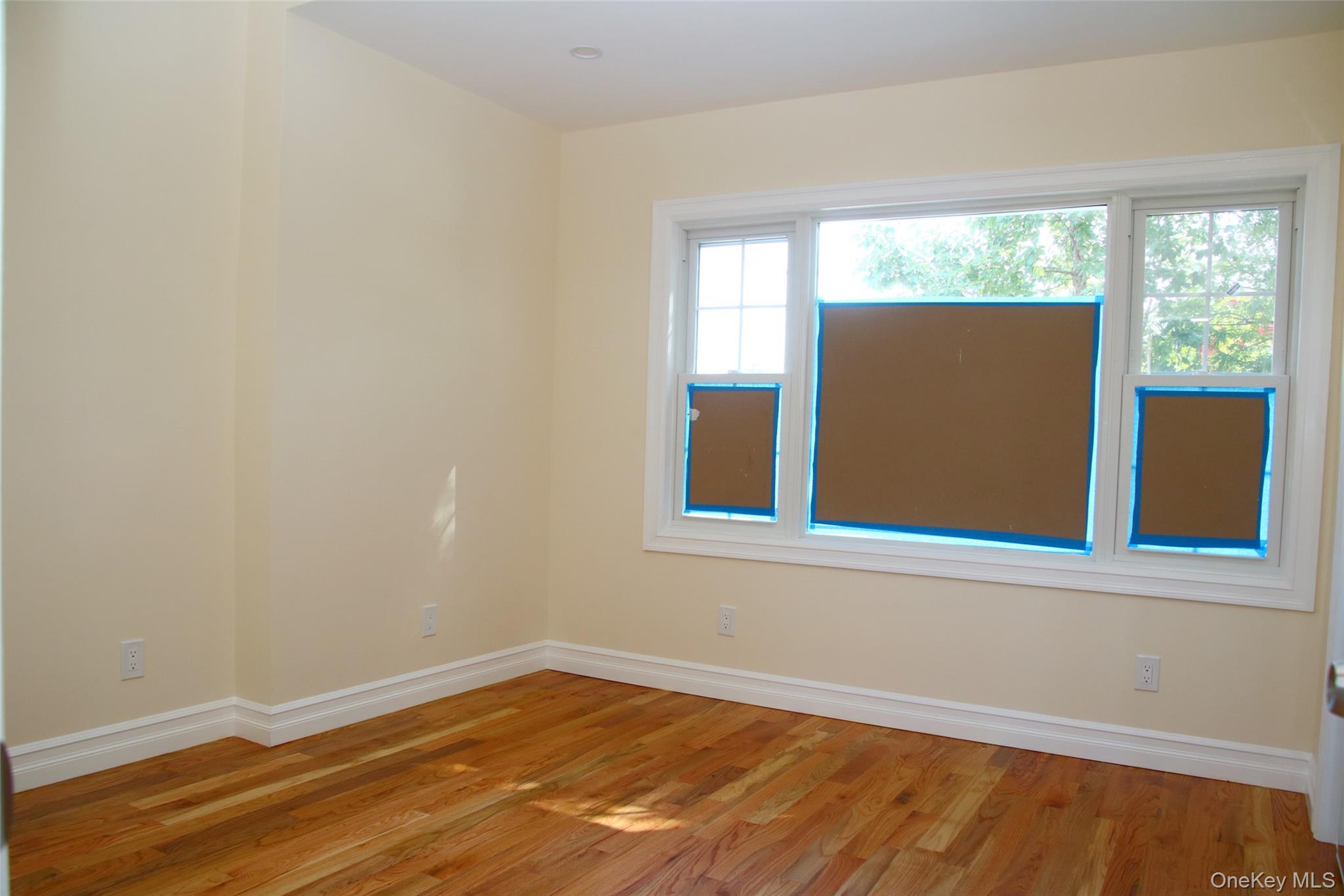 1048 E 98th Street Property Photo 5