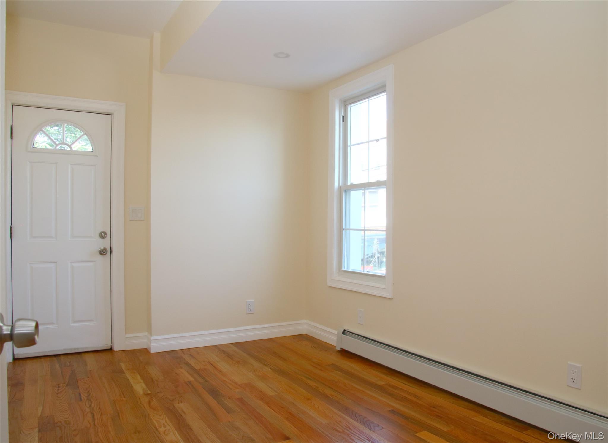 1048 E 98th Street Property Photo 8
