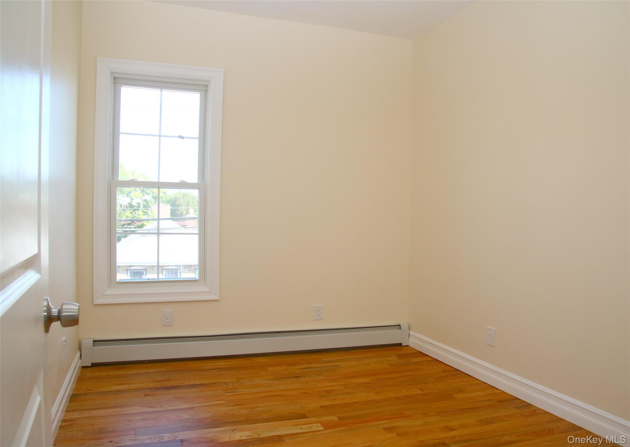 1048 E 98th Street Property Photo 11