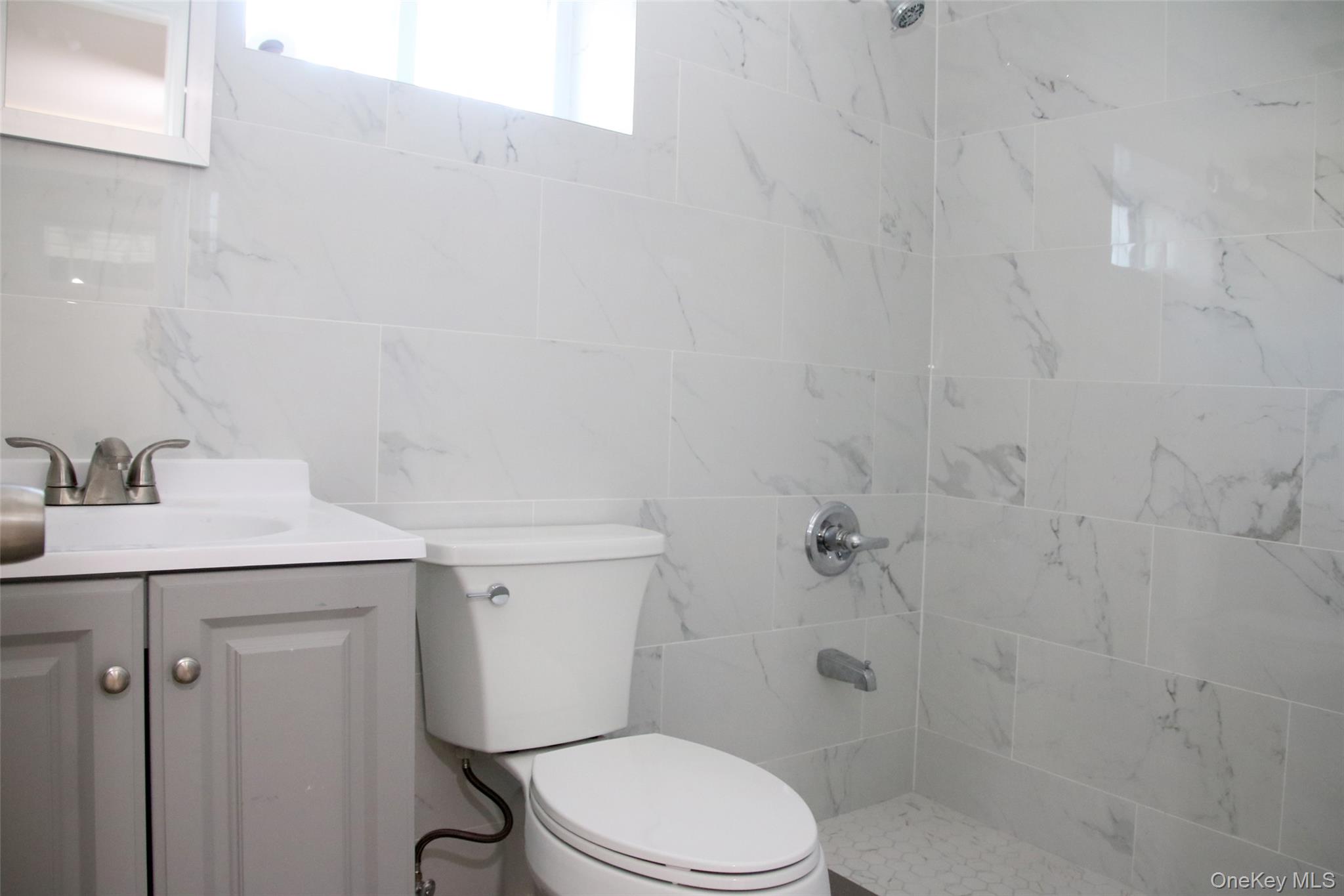 1048 E 98th Street Property Photo 17