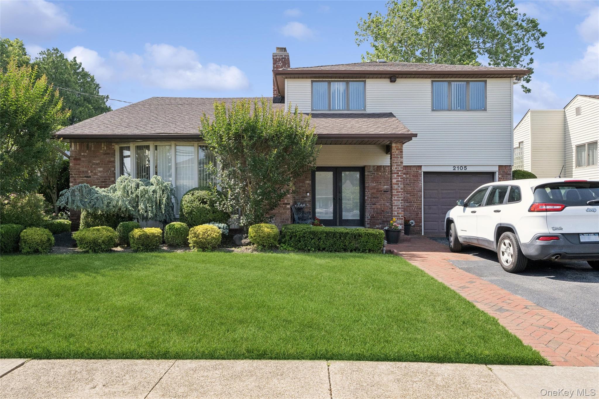 2105 Holland Way Unit 1-a Property Photo 1