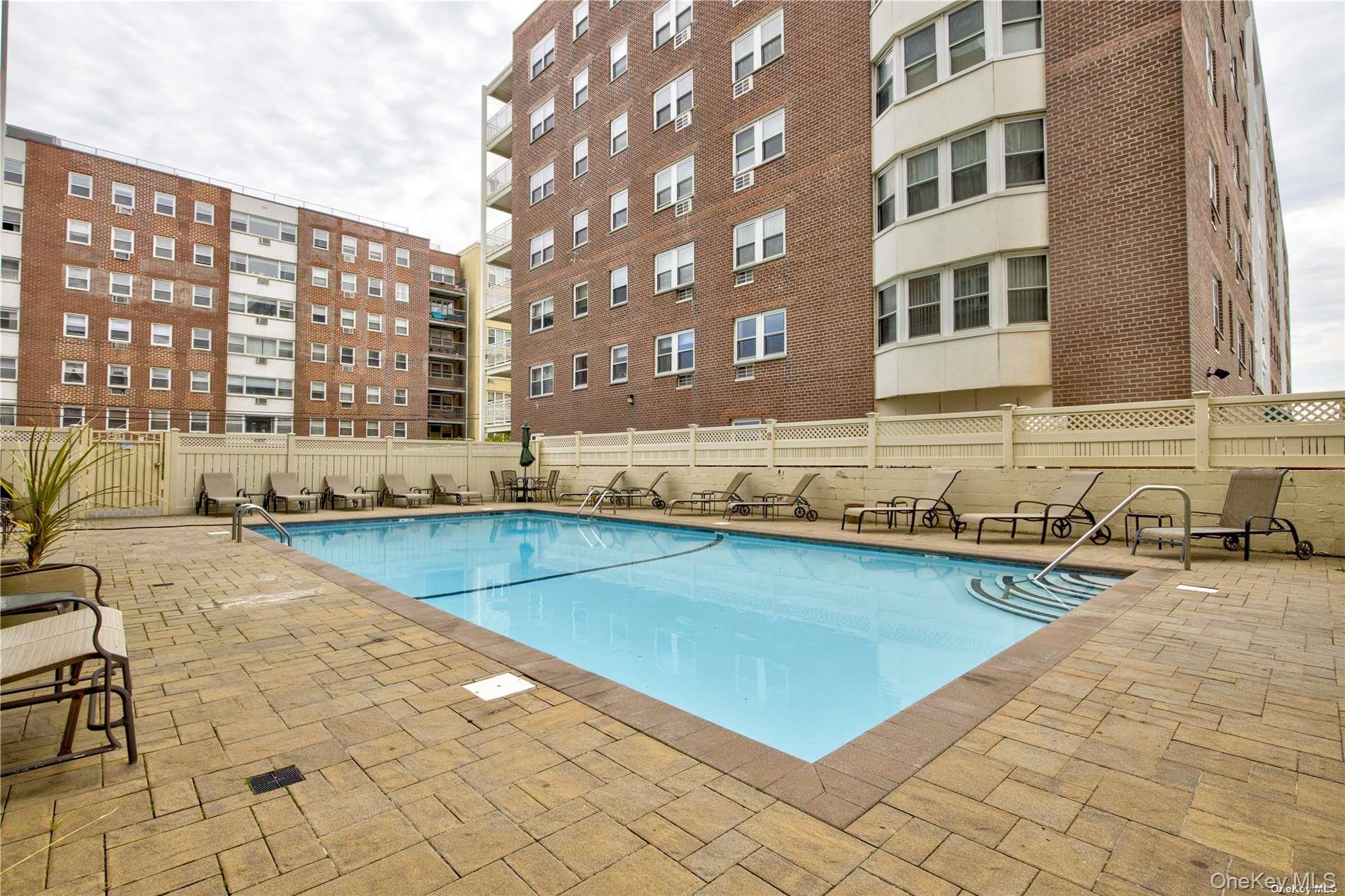 740 E Broadway 6k Property Photo 2