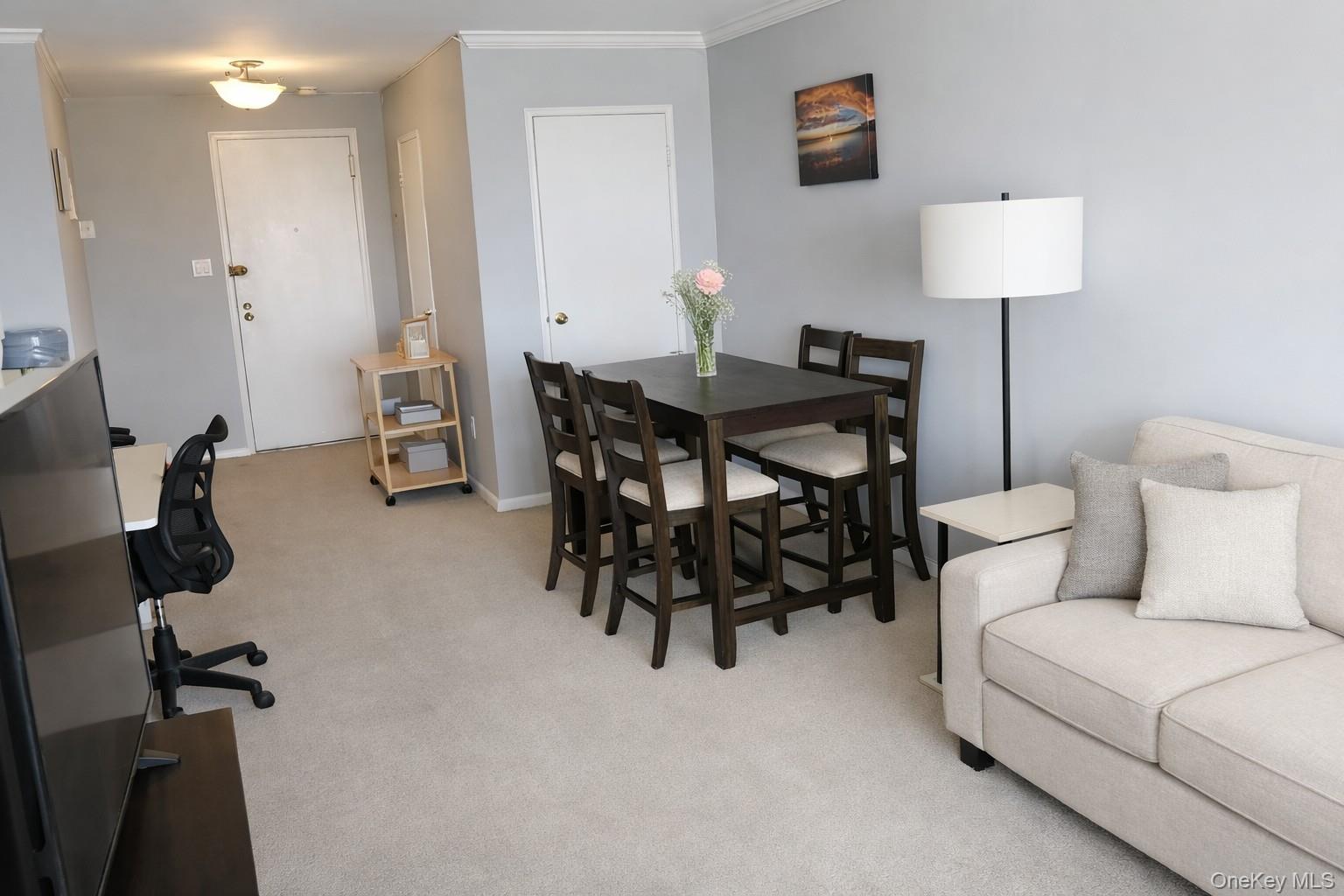 740 E Broadway 6k Property Photo 3