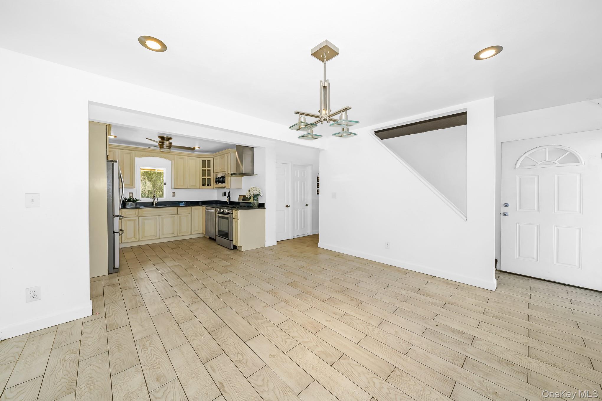 21 Lido Parkway Property Photo 7