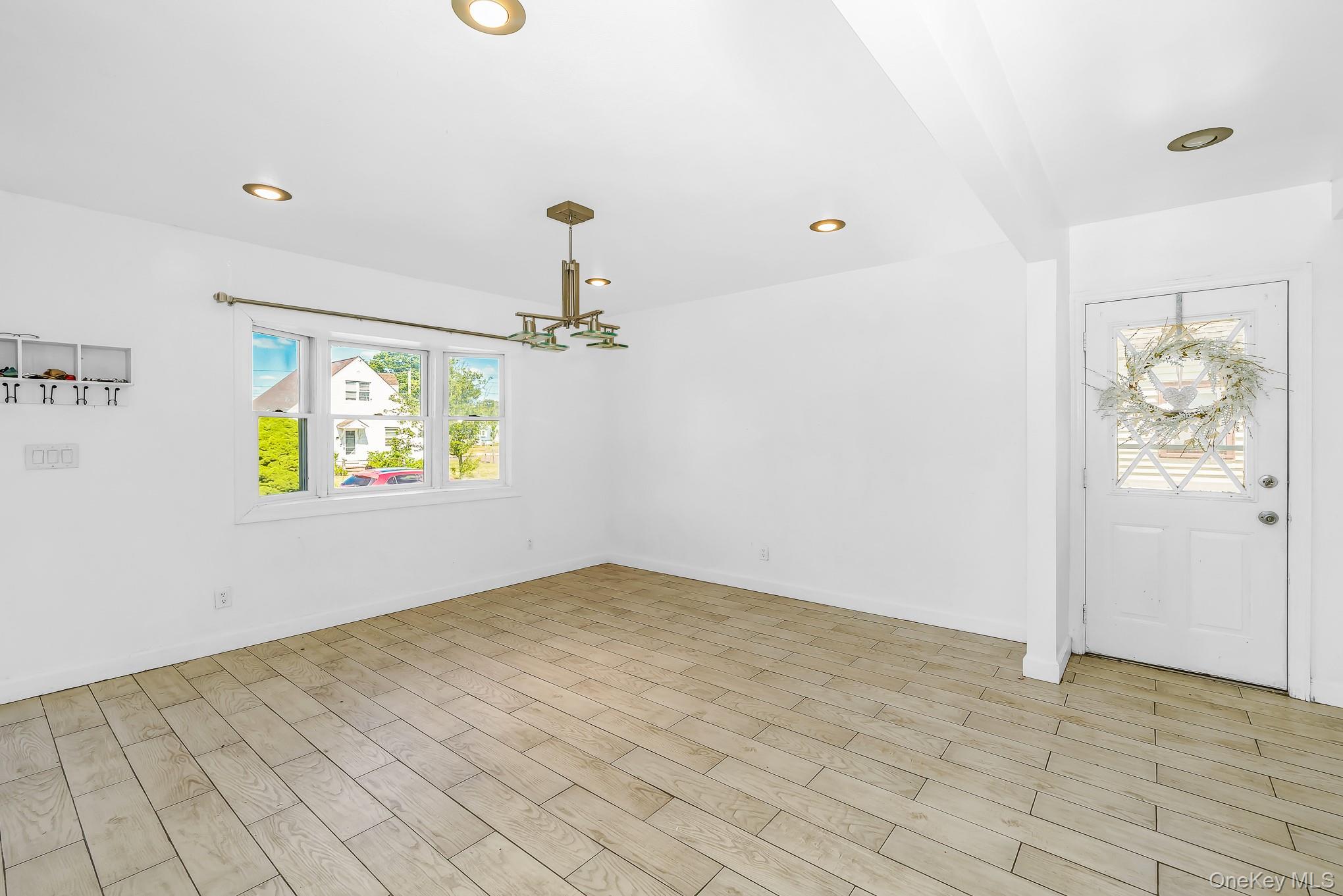 21 Lido Parkway Property Photo 8