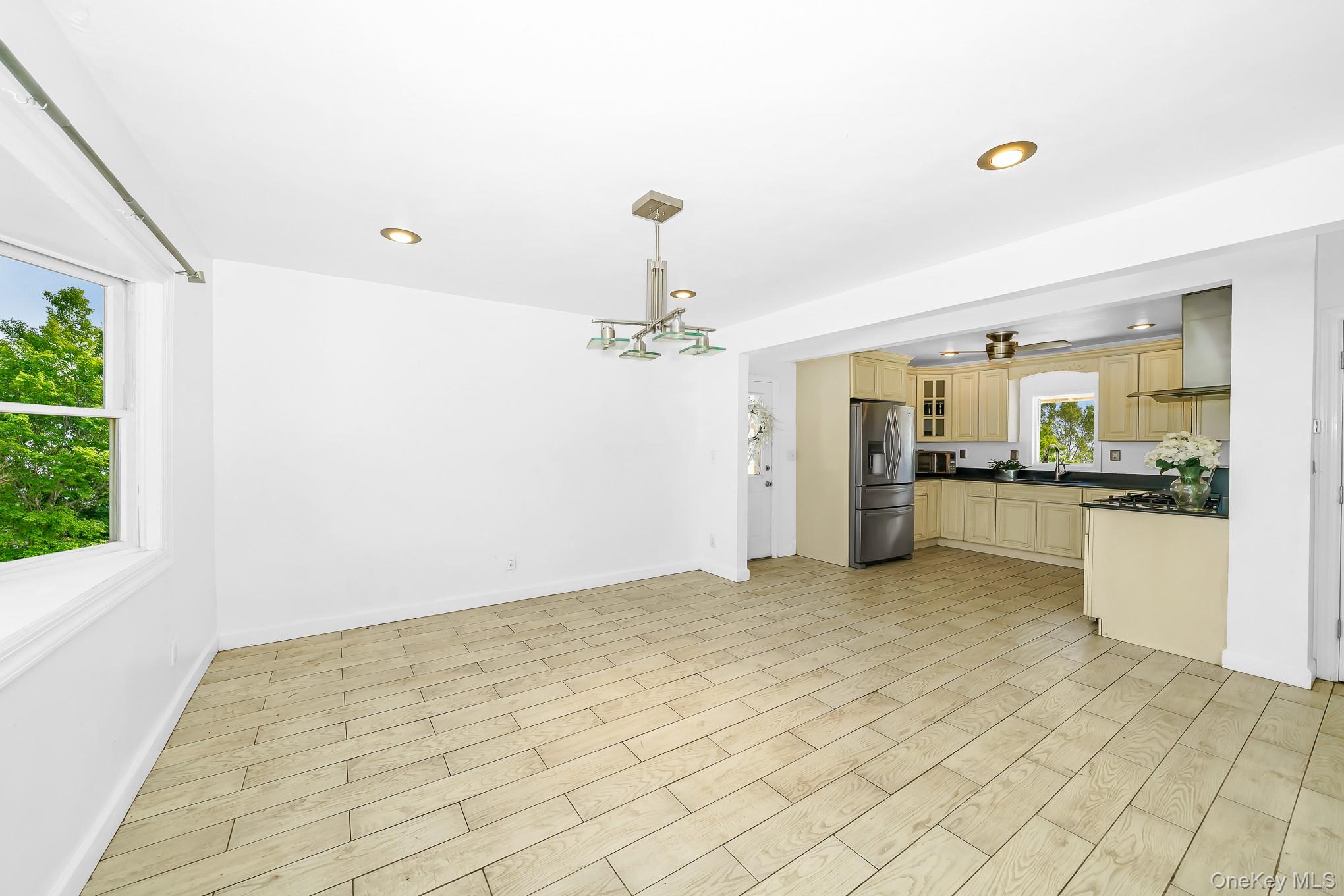 21 Lido Parkway Property Photo 10