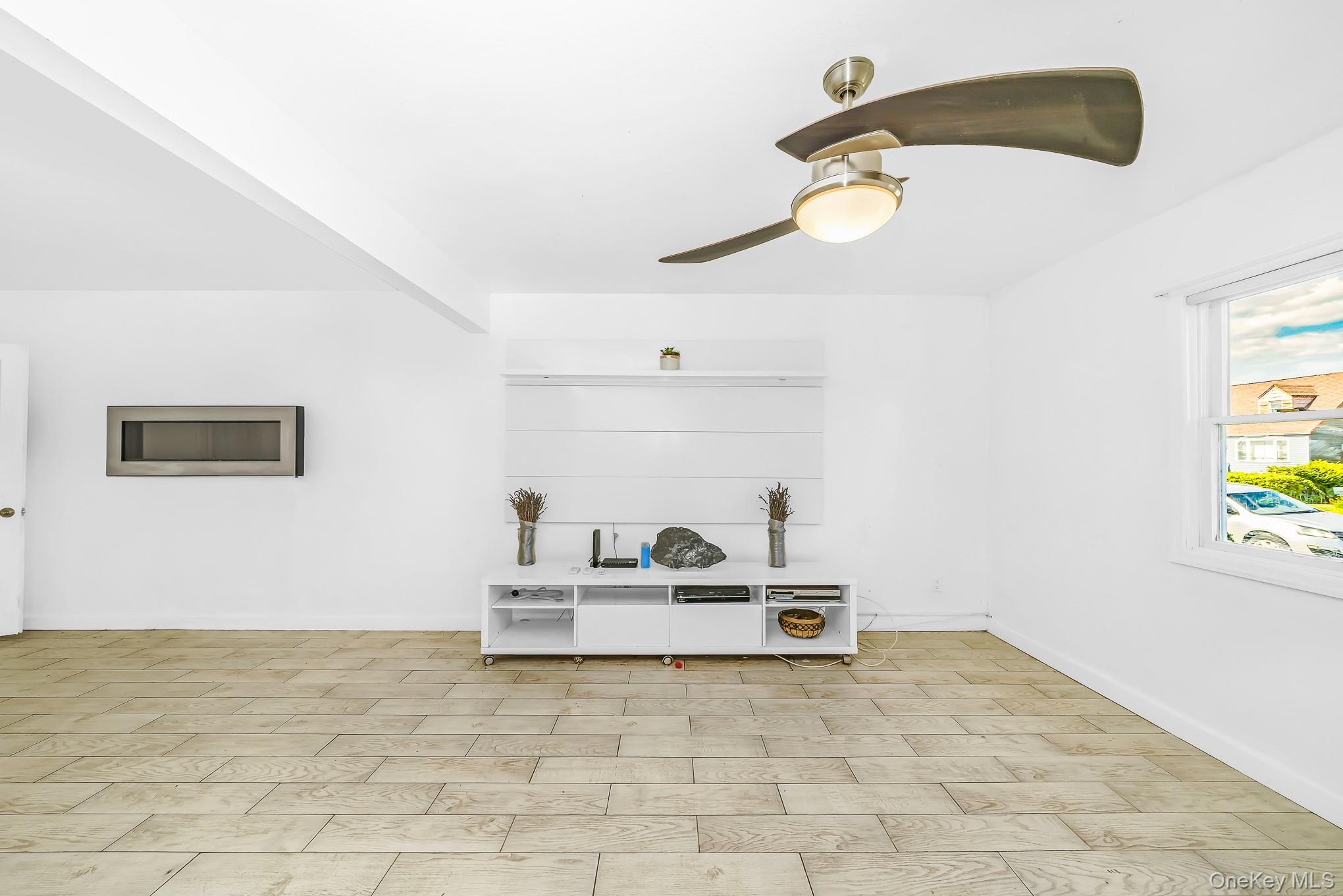 21 Lido Parkway Property Photo 15