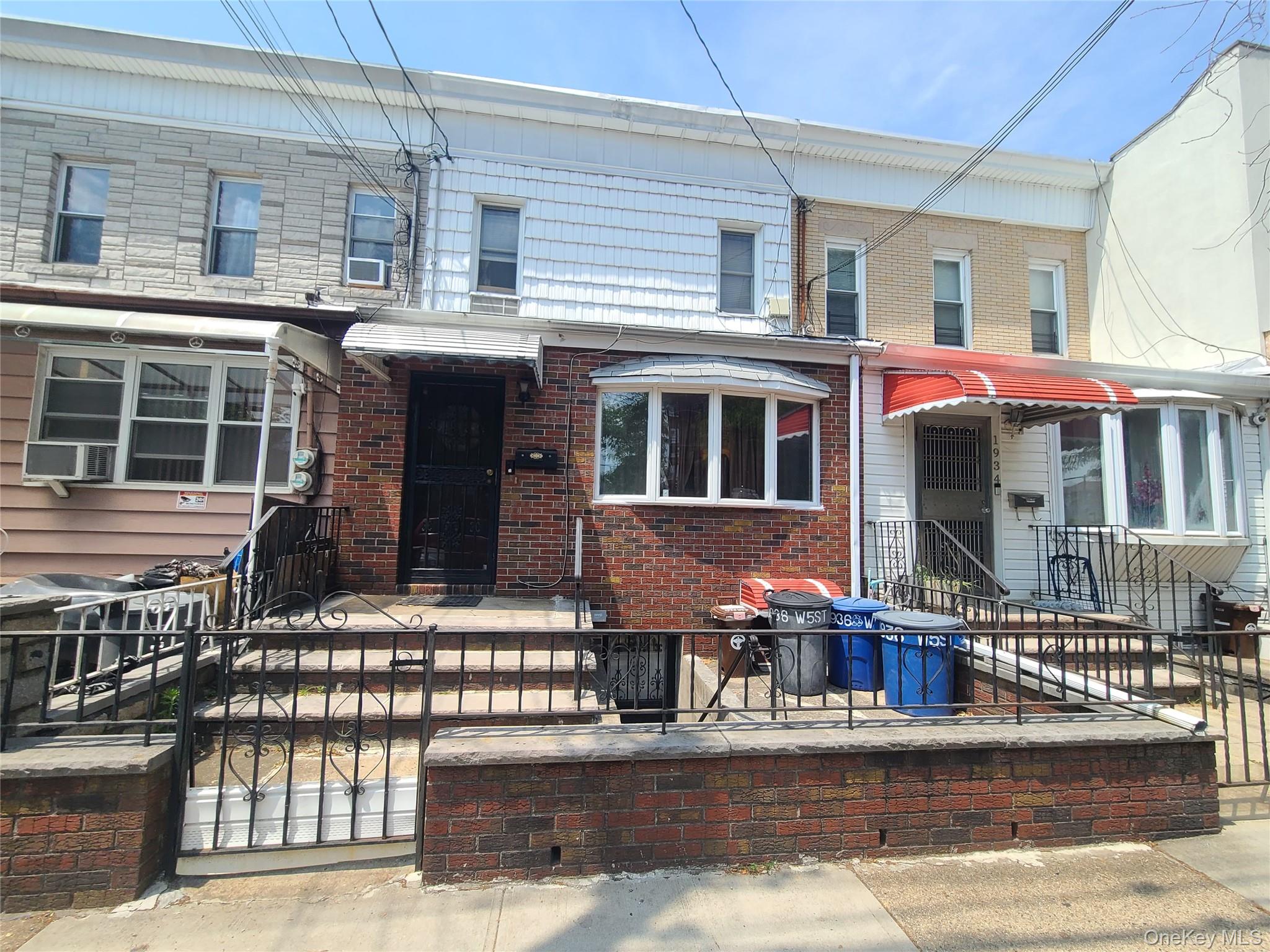 1936 W 5th Street Property Photo 1