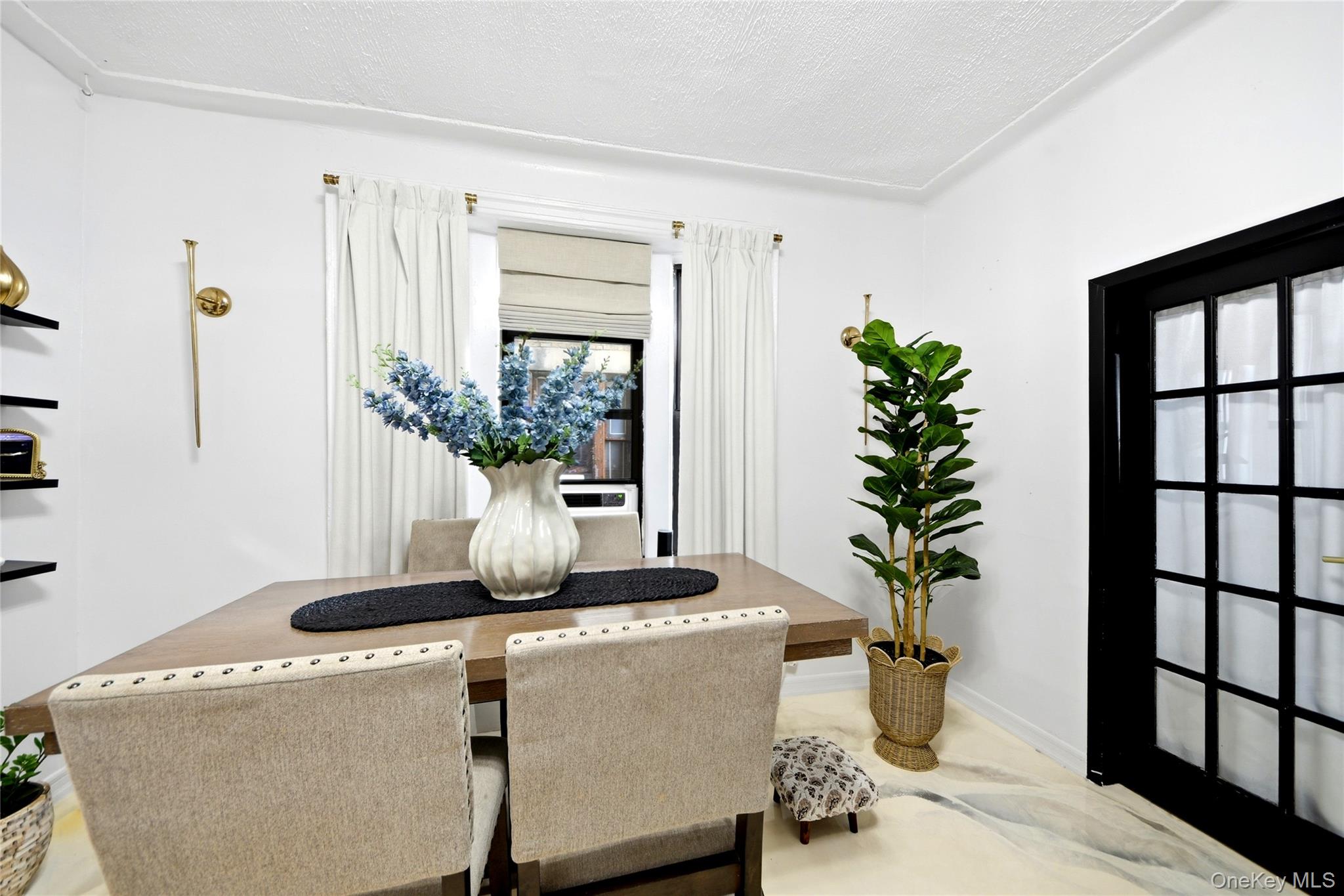 160 Wadsworth Avenue 201 Property Photo 6