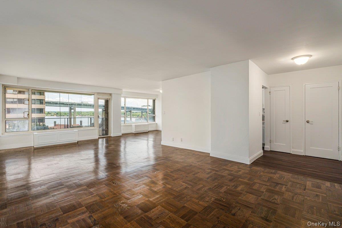 166-25 Powells Cove Boulevard 6m Property Photo 3