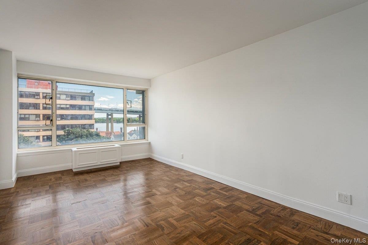 166-25 Powells Cove Boulevard 6m Property Photo 6