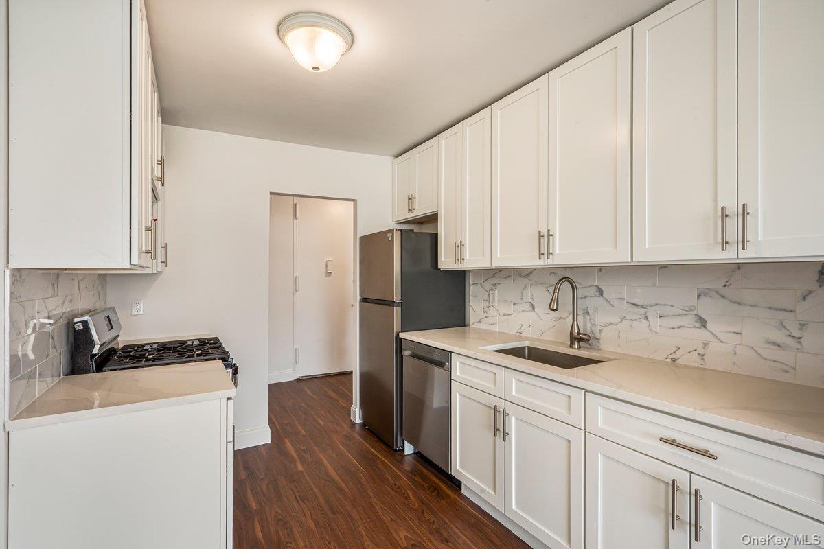 166-25 Powells Cove Boulevard 6m Property Photo 10