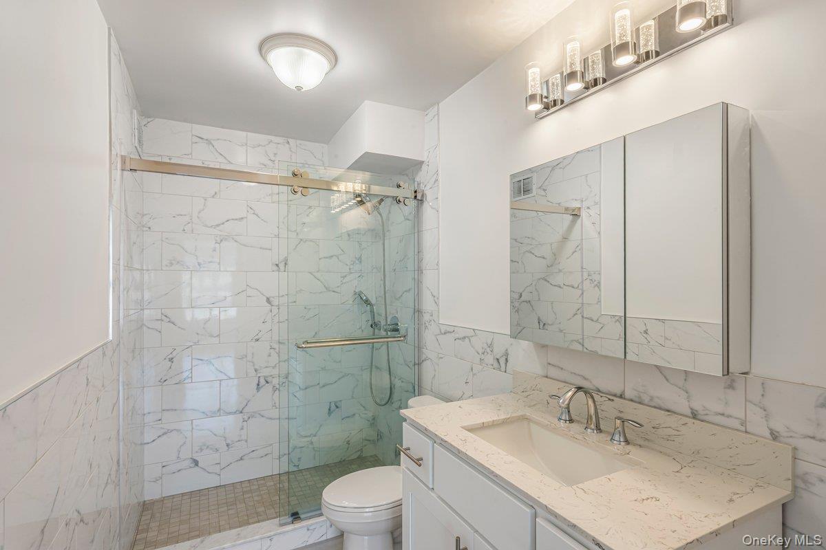 166-25 Powells Cove Boulevard 6m Property Photo 16