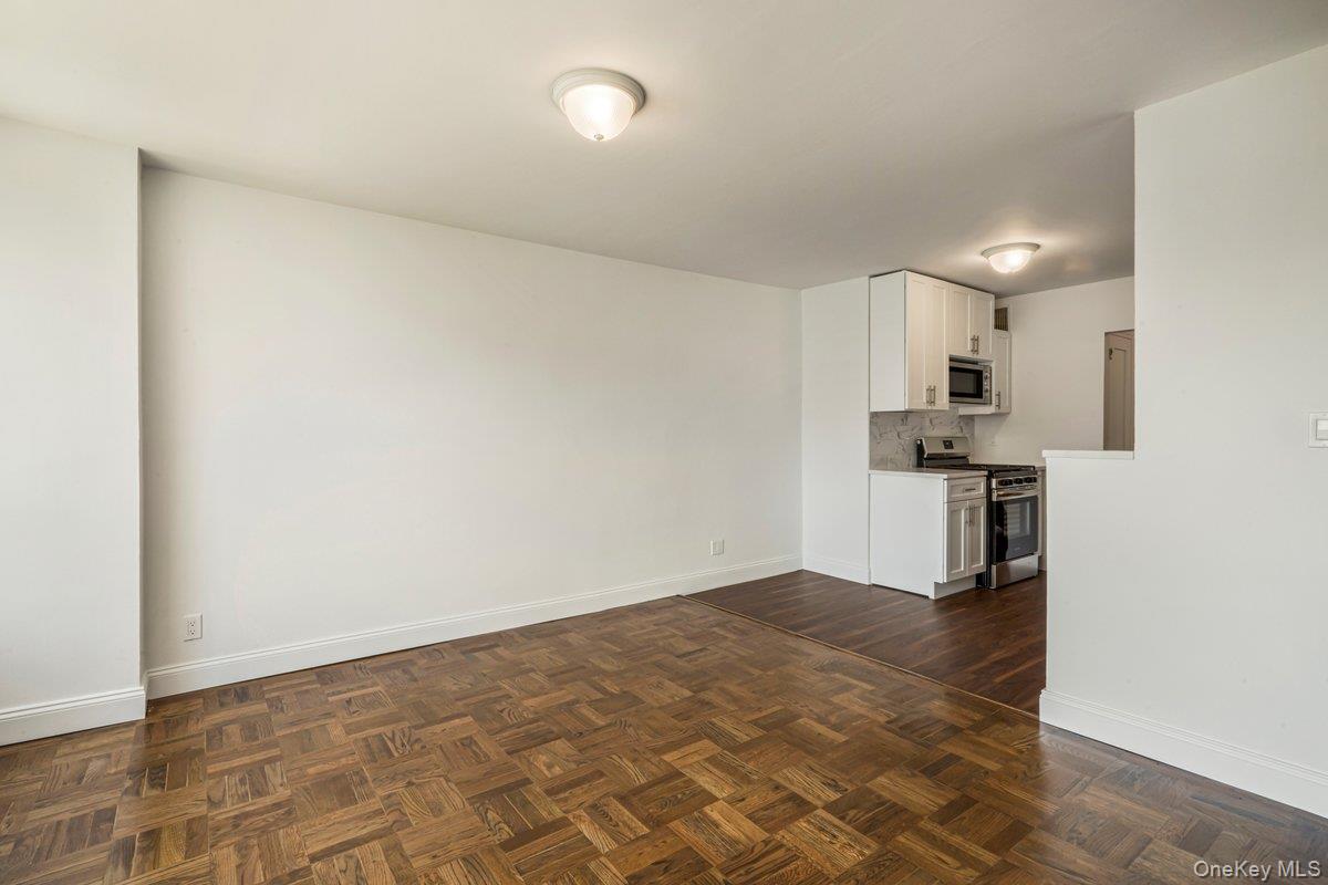 166-25 Powells Cove Boulevard 6m Property Photo 17