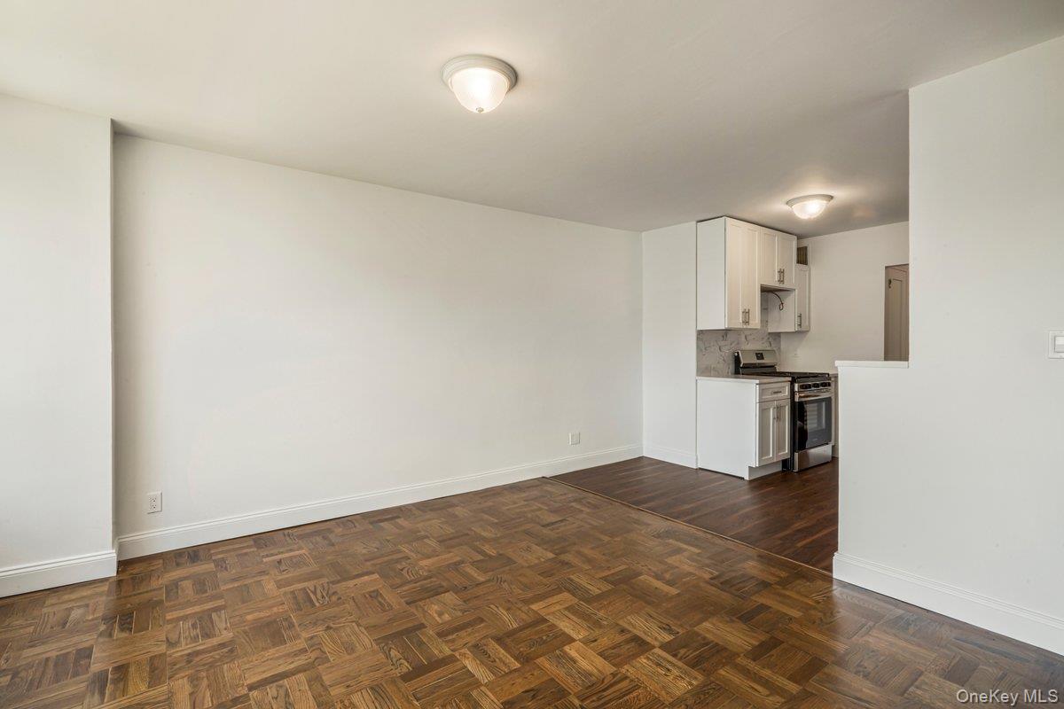 166-25 Powells Cove Boulevard 6m Property Photo 18