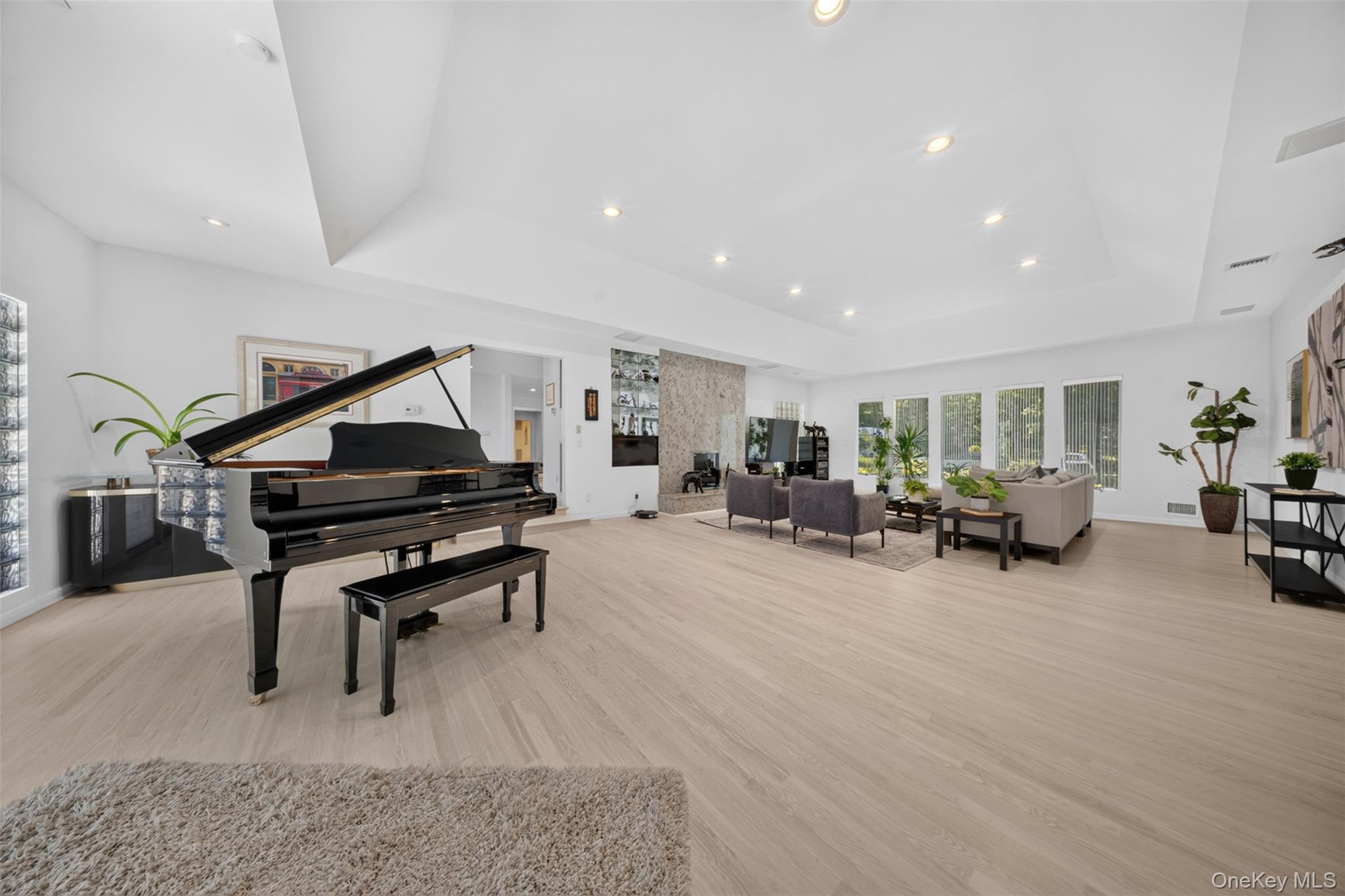 8 Victorian Lane Property Photo 11
