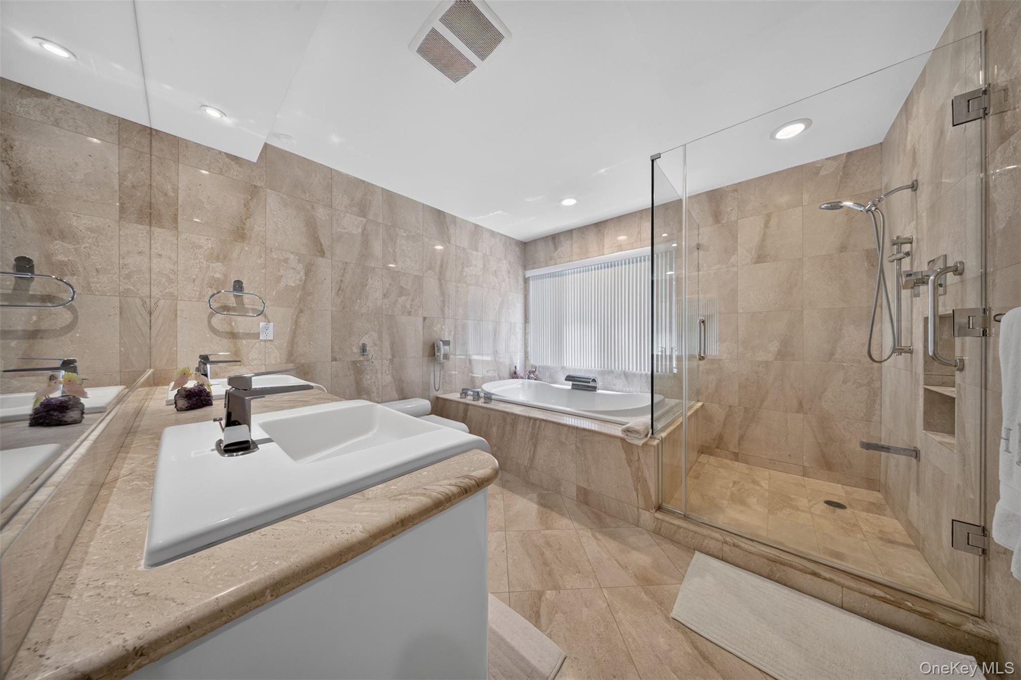 8 Victorian Lane Property Photo 32