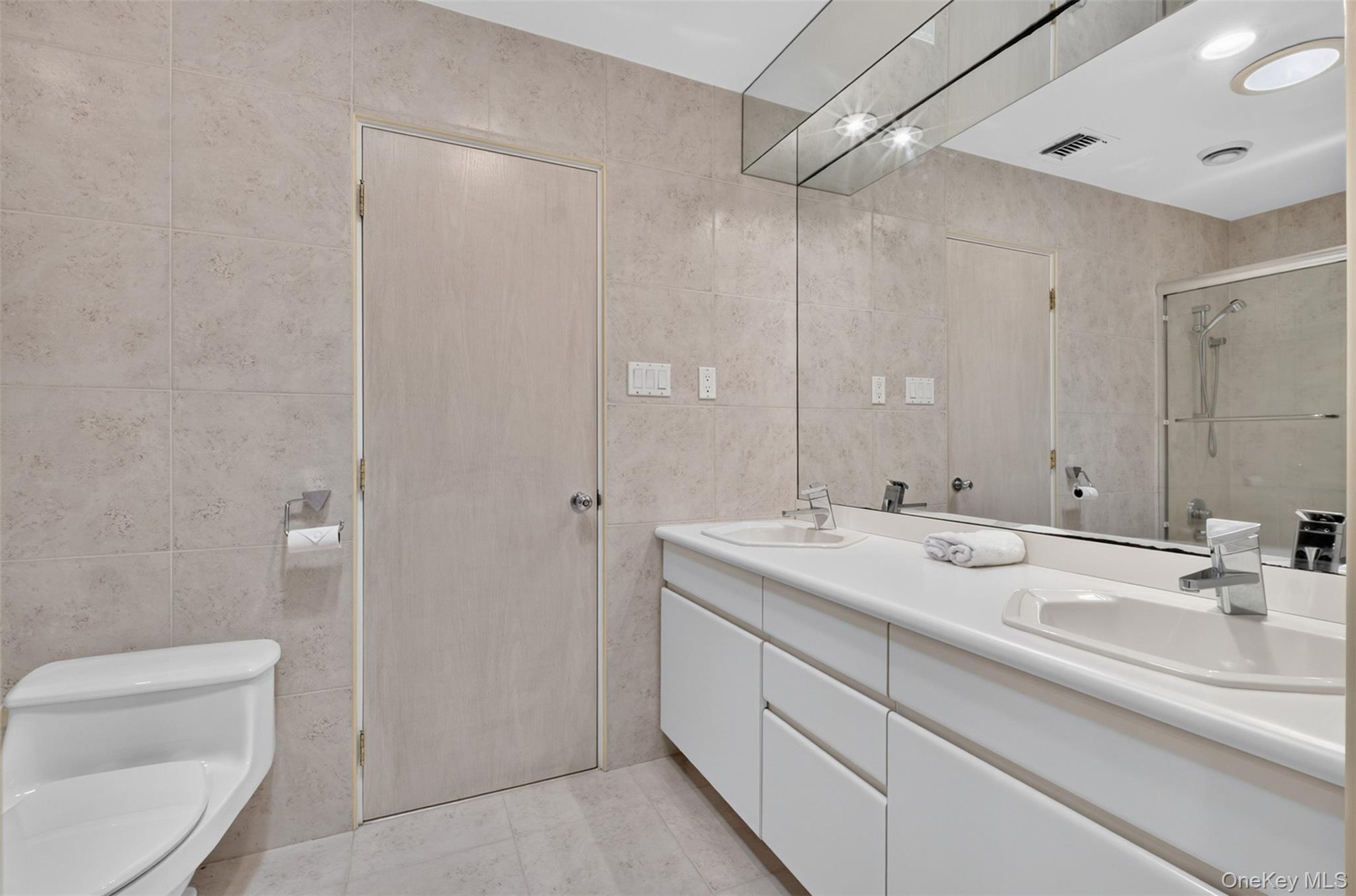 8 Victorian Lane Property Photo 33