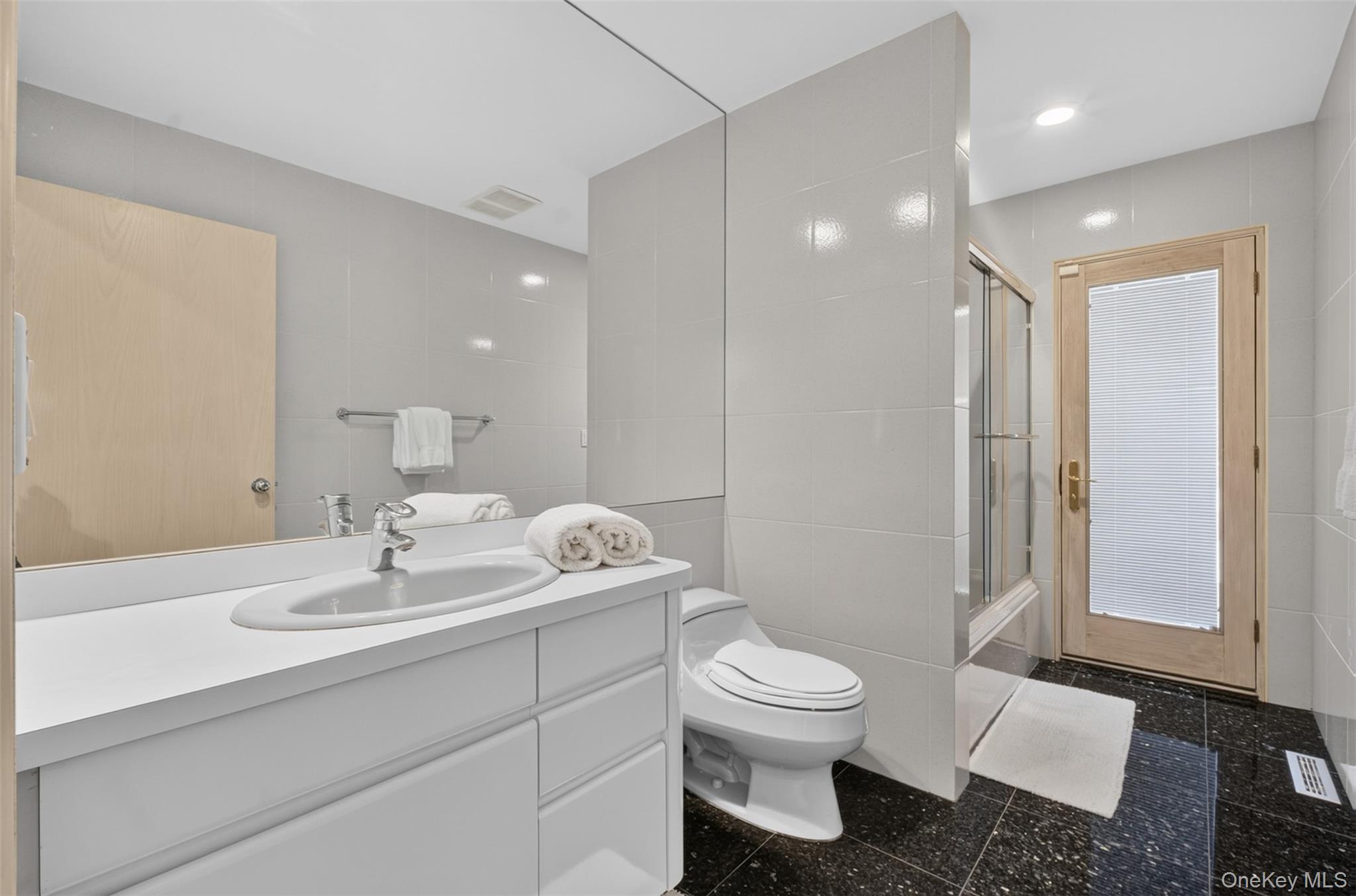8 Victorian Lane Property Photo 34