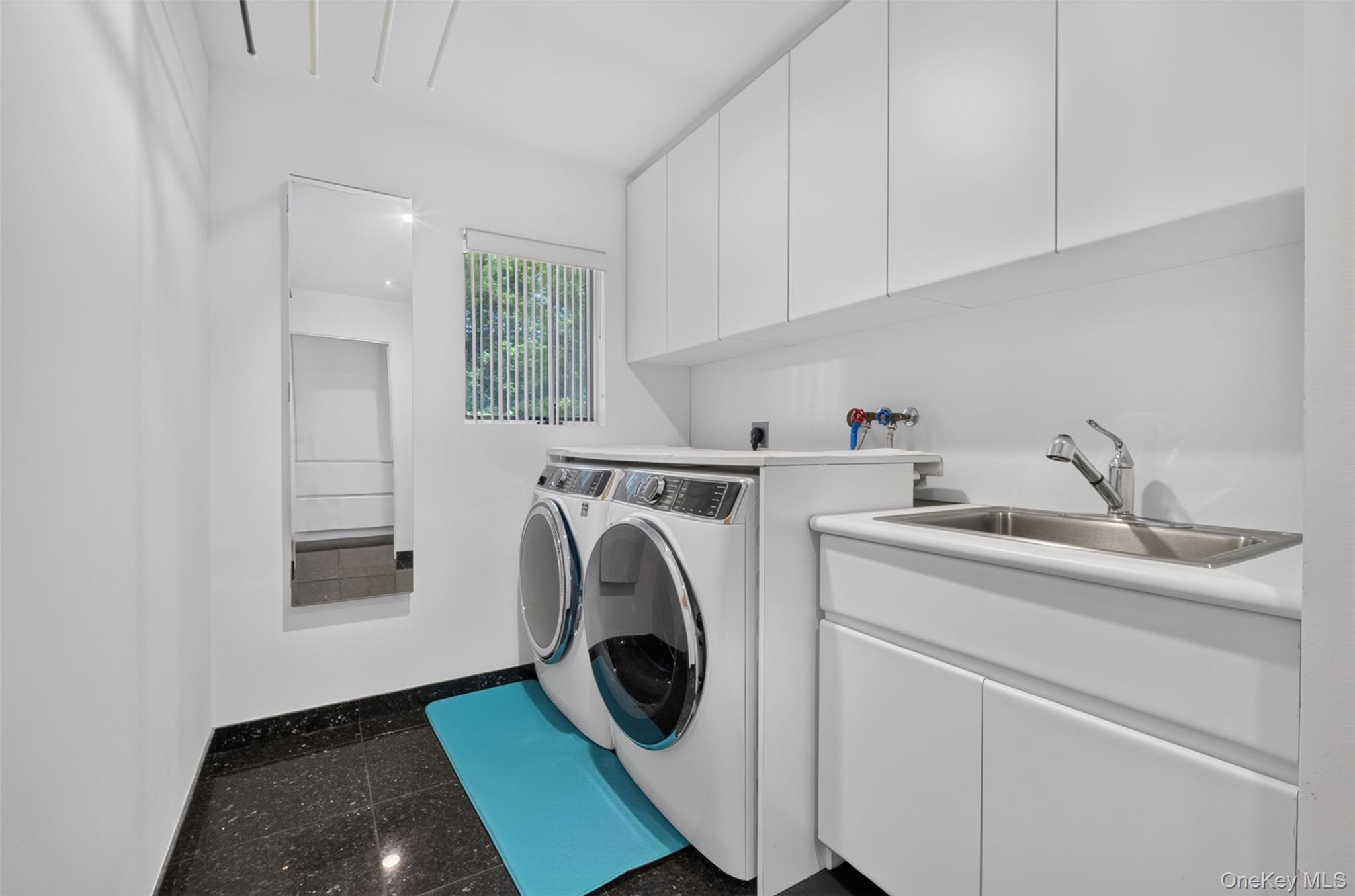 8 Victorian Lane Property Photo 38