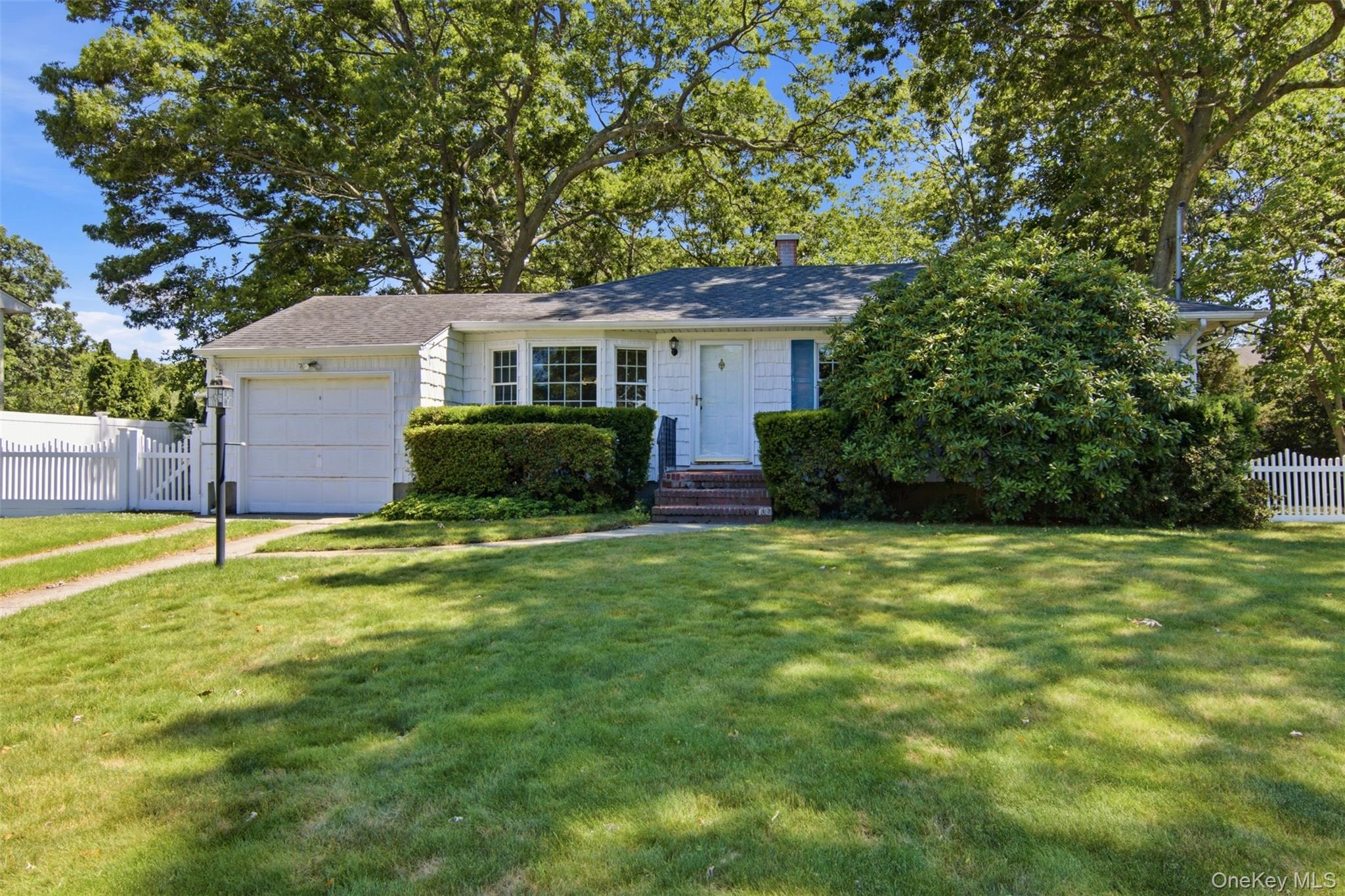 34 Hollo Drive Property Photo 1