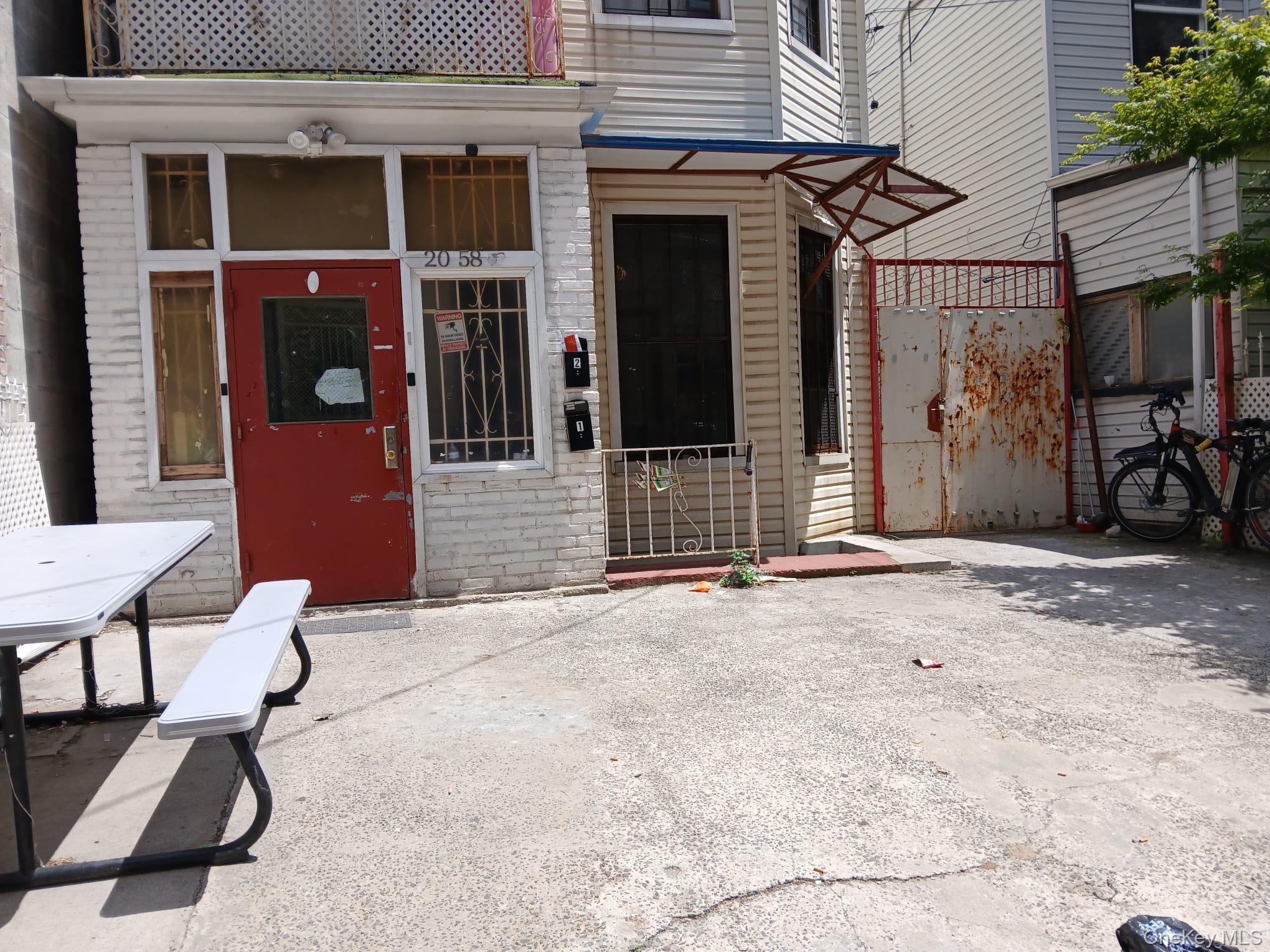 2058 Ryer Avenue Property Photo 1