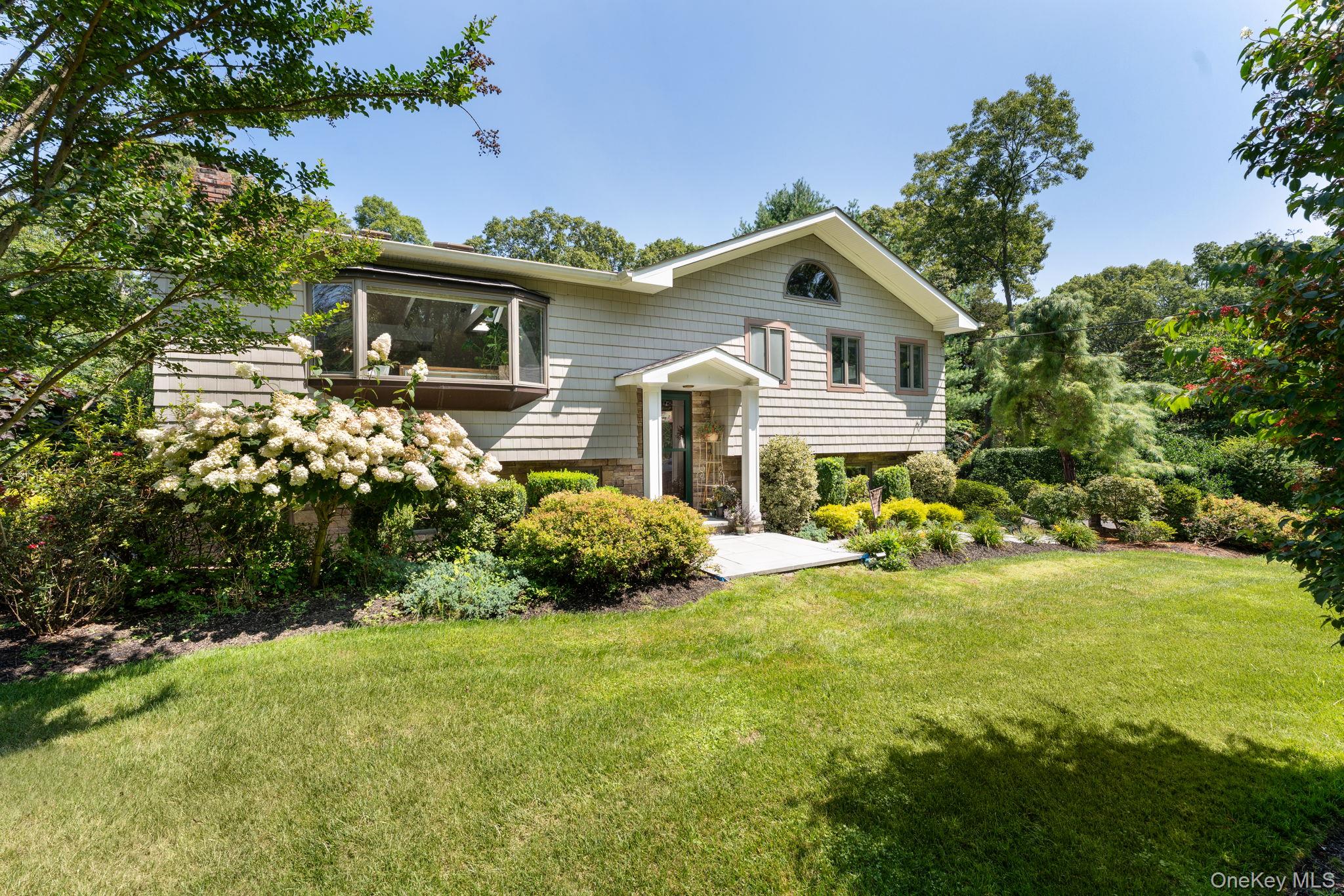 25 Brewster Avenue Property Photo 3