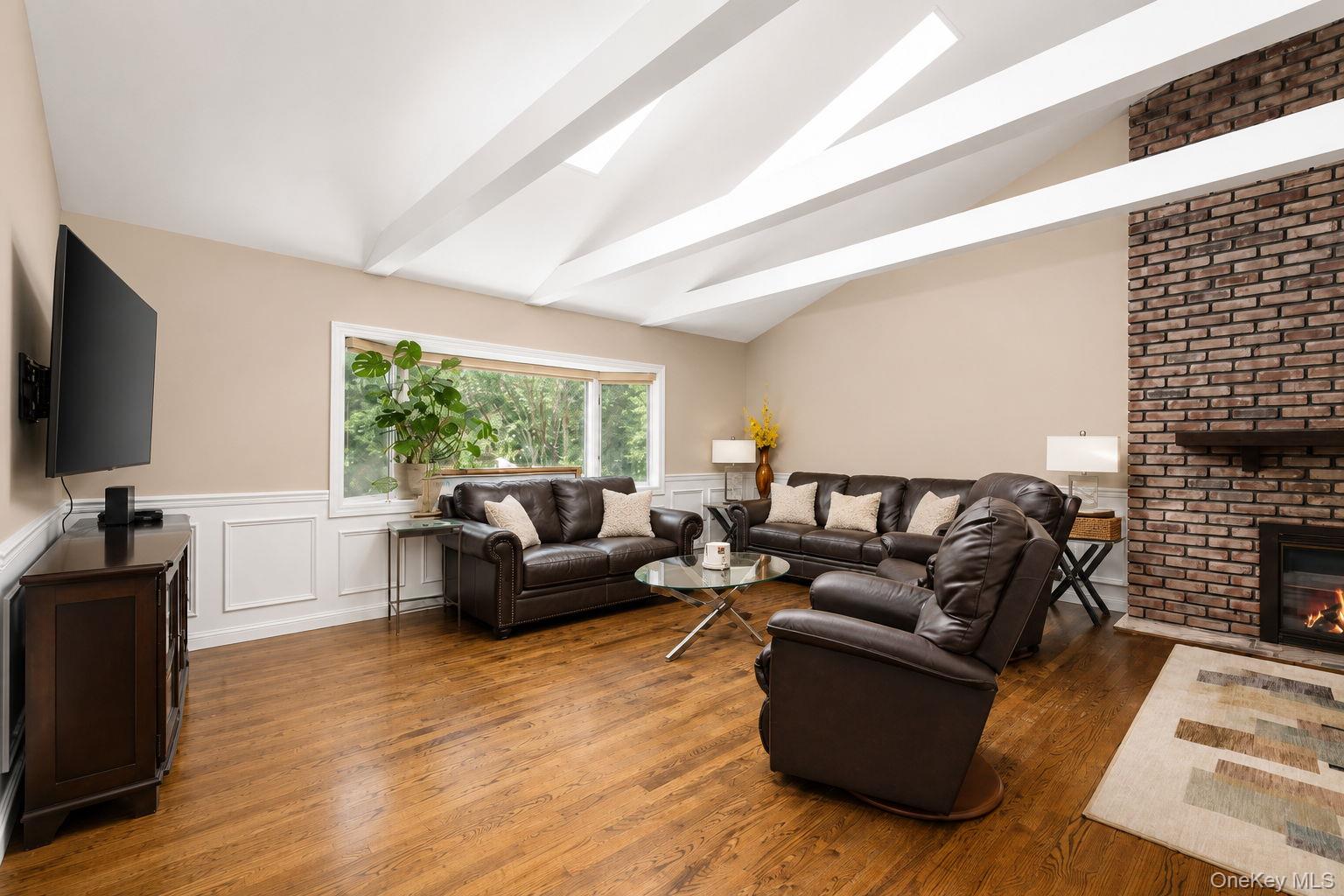 25 Brewster Avenue Property Photo 4