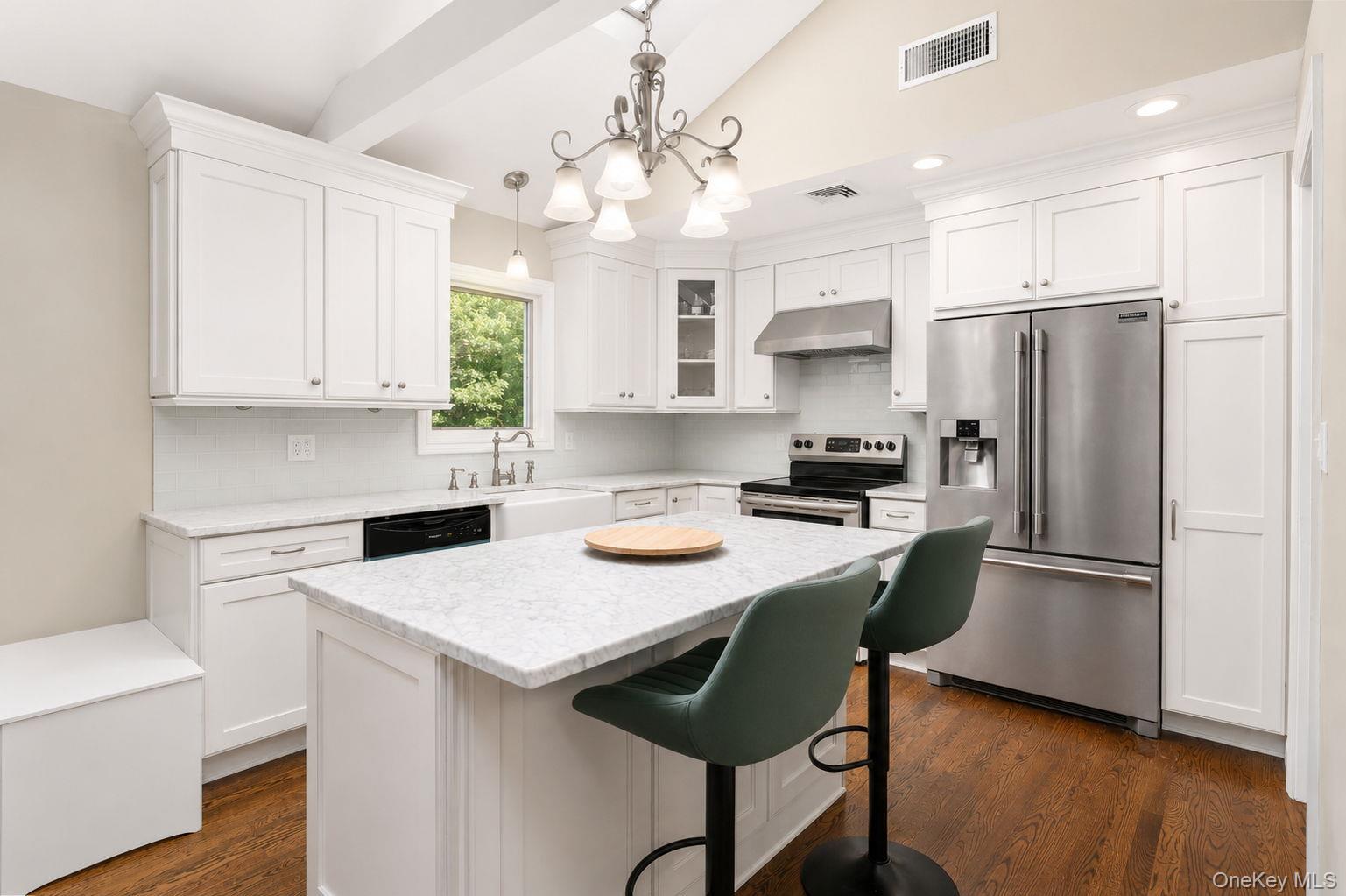 25 Brewster Avenue Property Photo 10