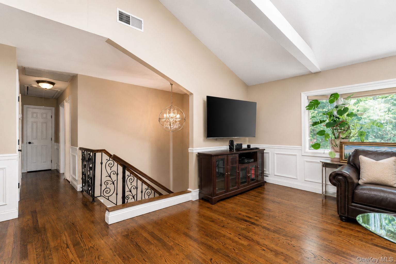 25 Brewster Avenue Property Photo 14