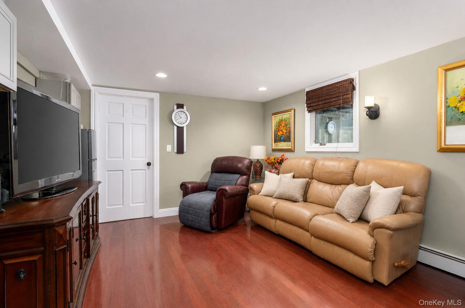 25 Brewster Avenue Property Photo 20