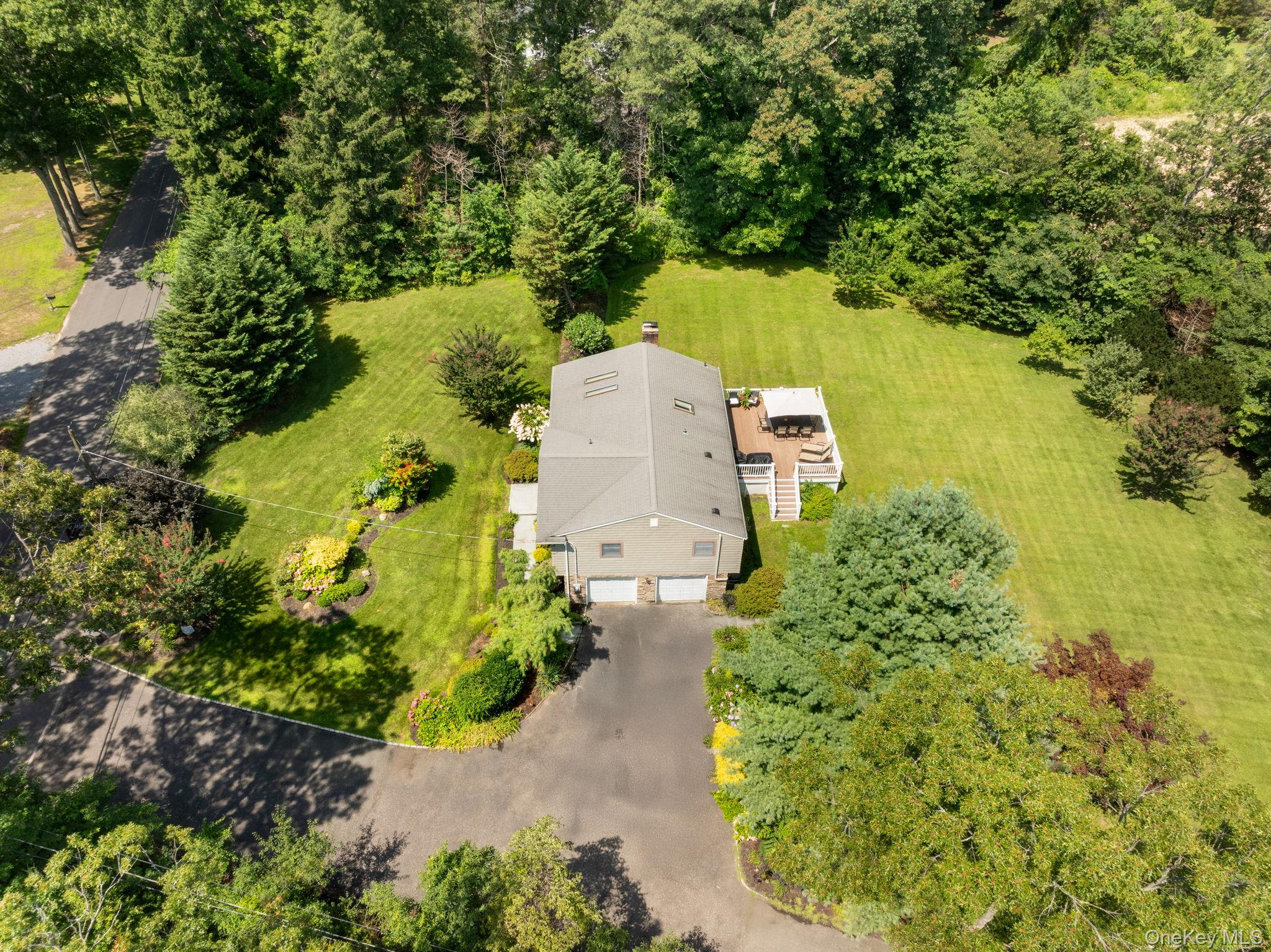 25 Brewster Avenue Property Photo 29