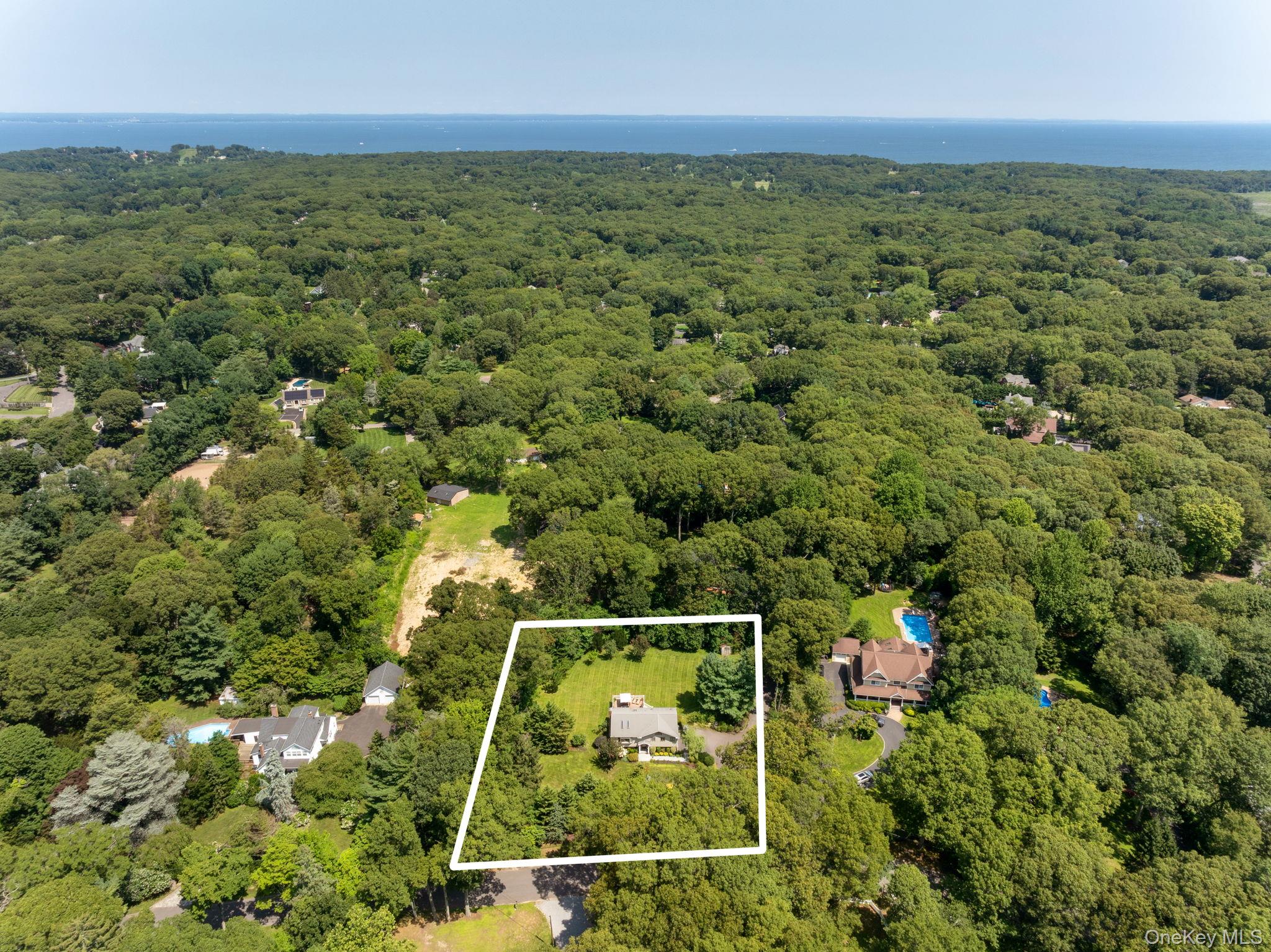 25 Brewster Avenue Property Photo 32