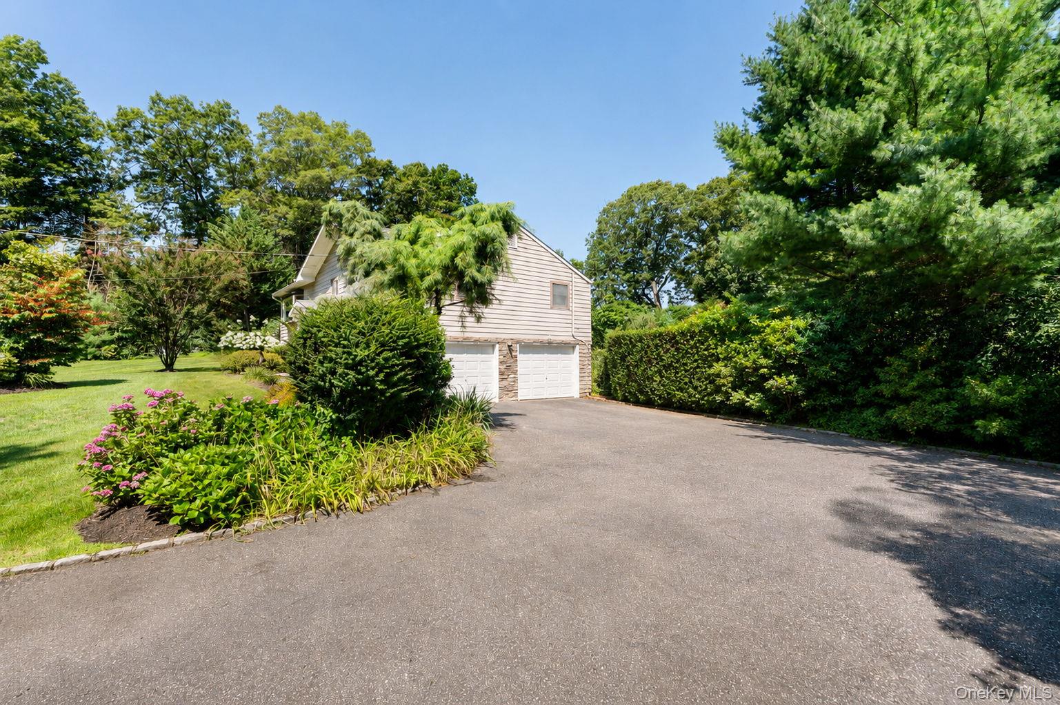 25 Brewster Avenue Property Photo 34