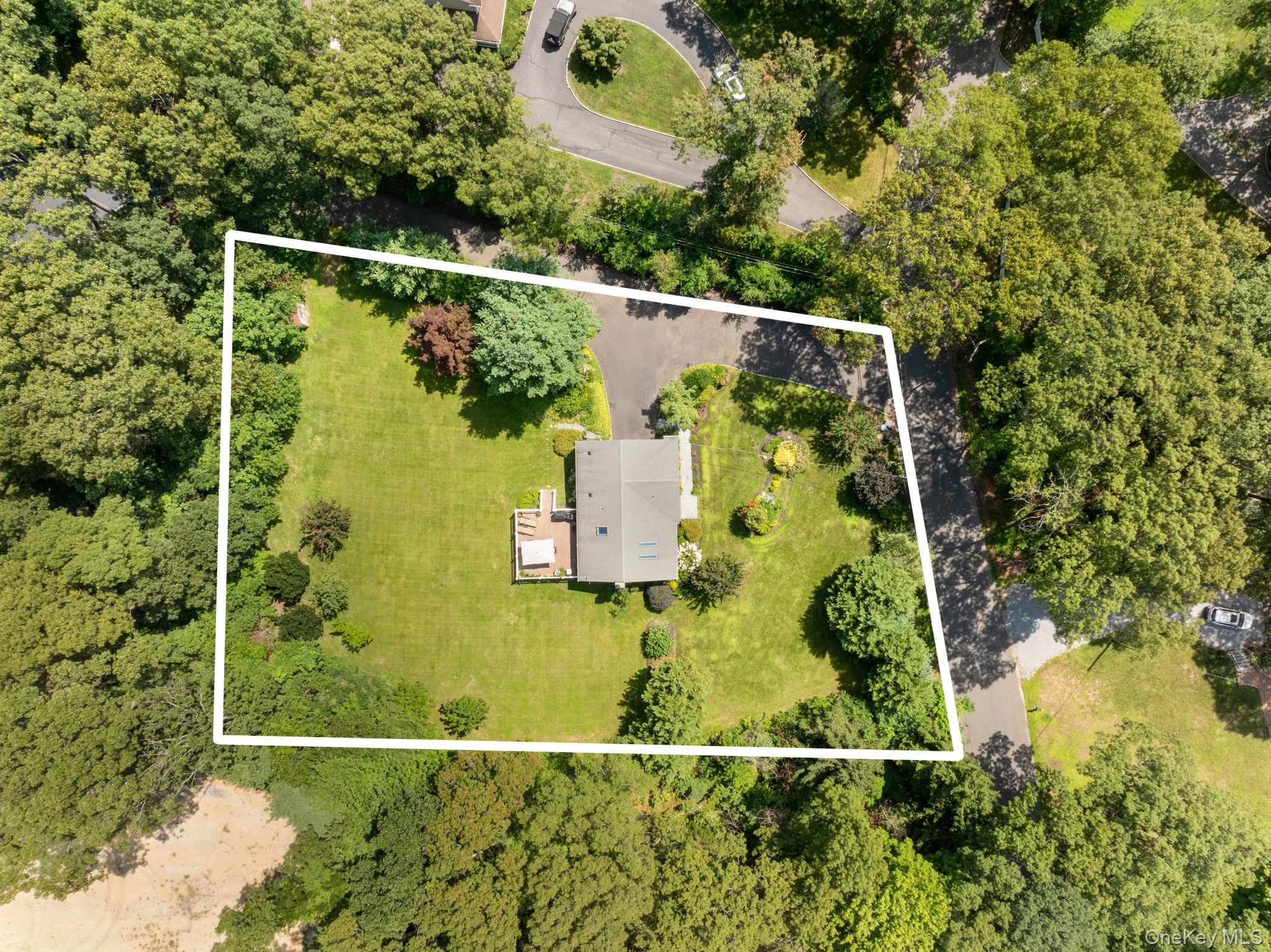 25 Brewster Avenue Property Photo 38