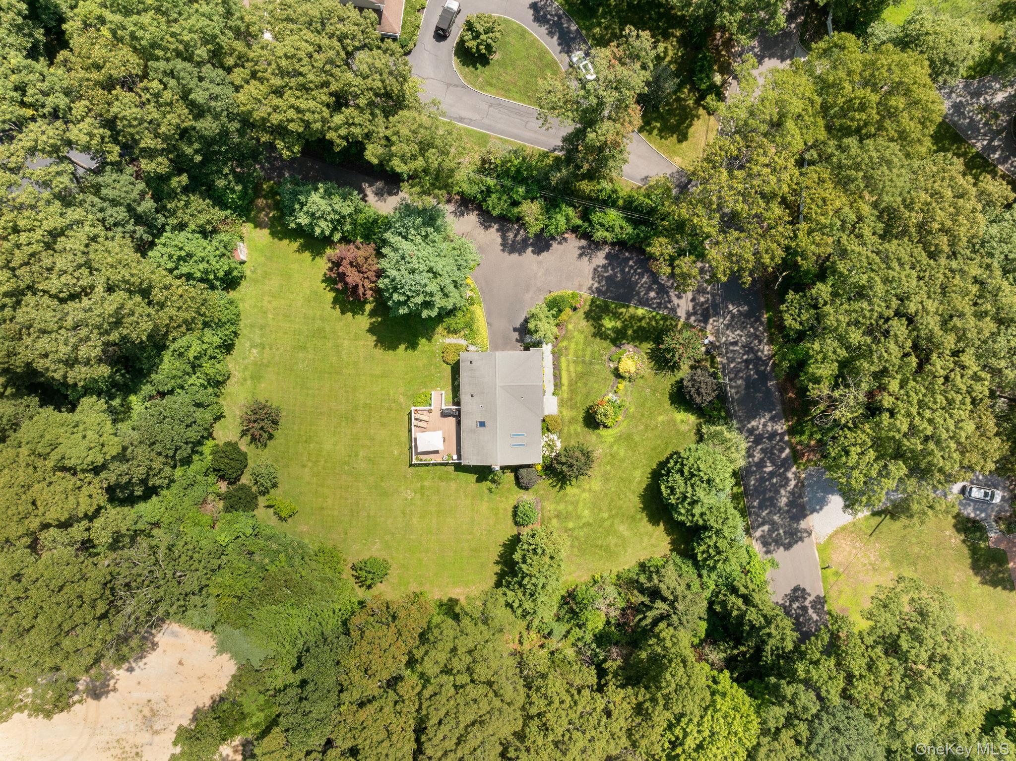 25 Brewster Avenue Property Photo 39
