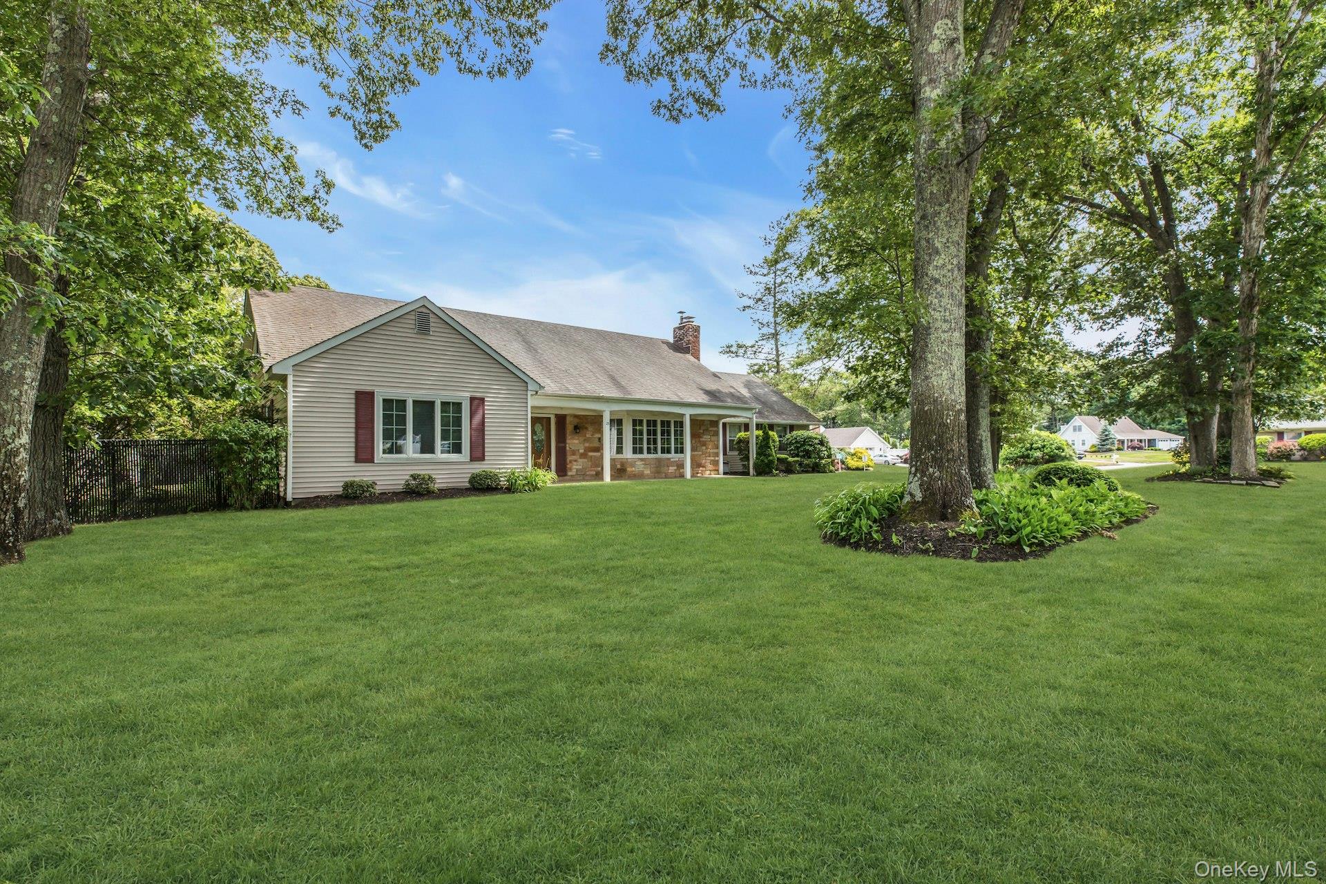 23 Bently Lane Property Photo 1