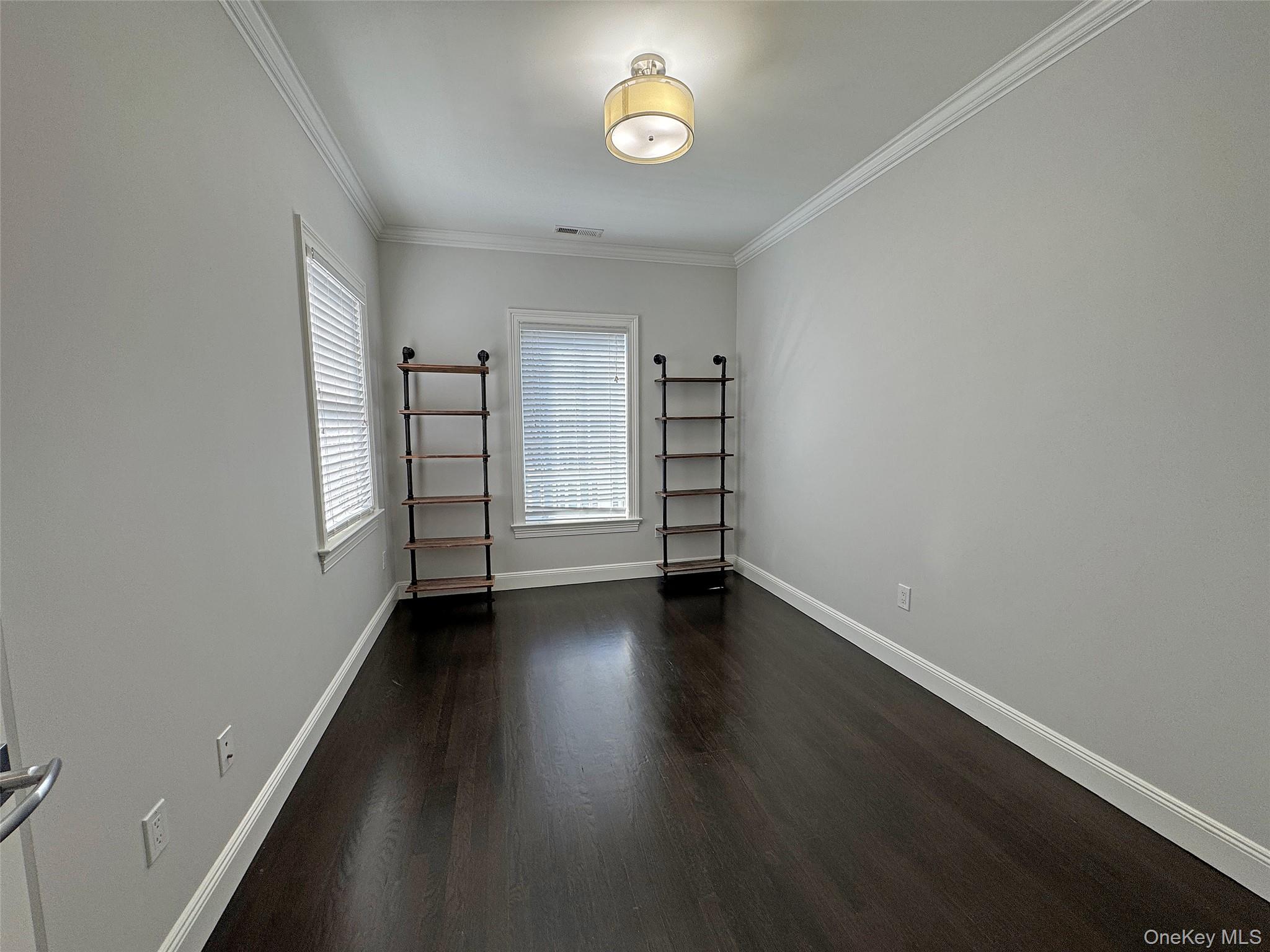 1019 Grove Street Property Photo 17