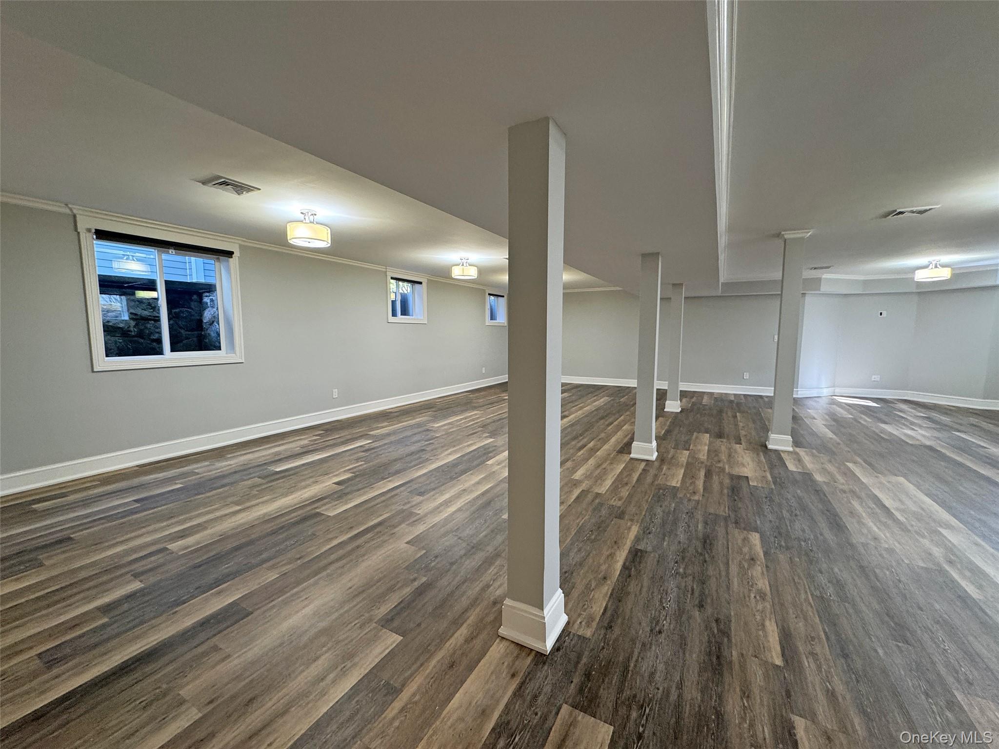 1019 Grove Street Property Photo 22