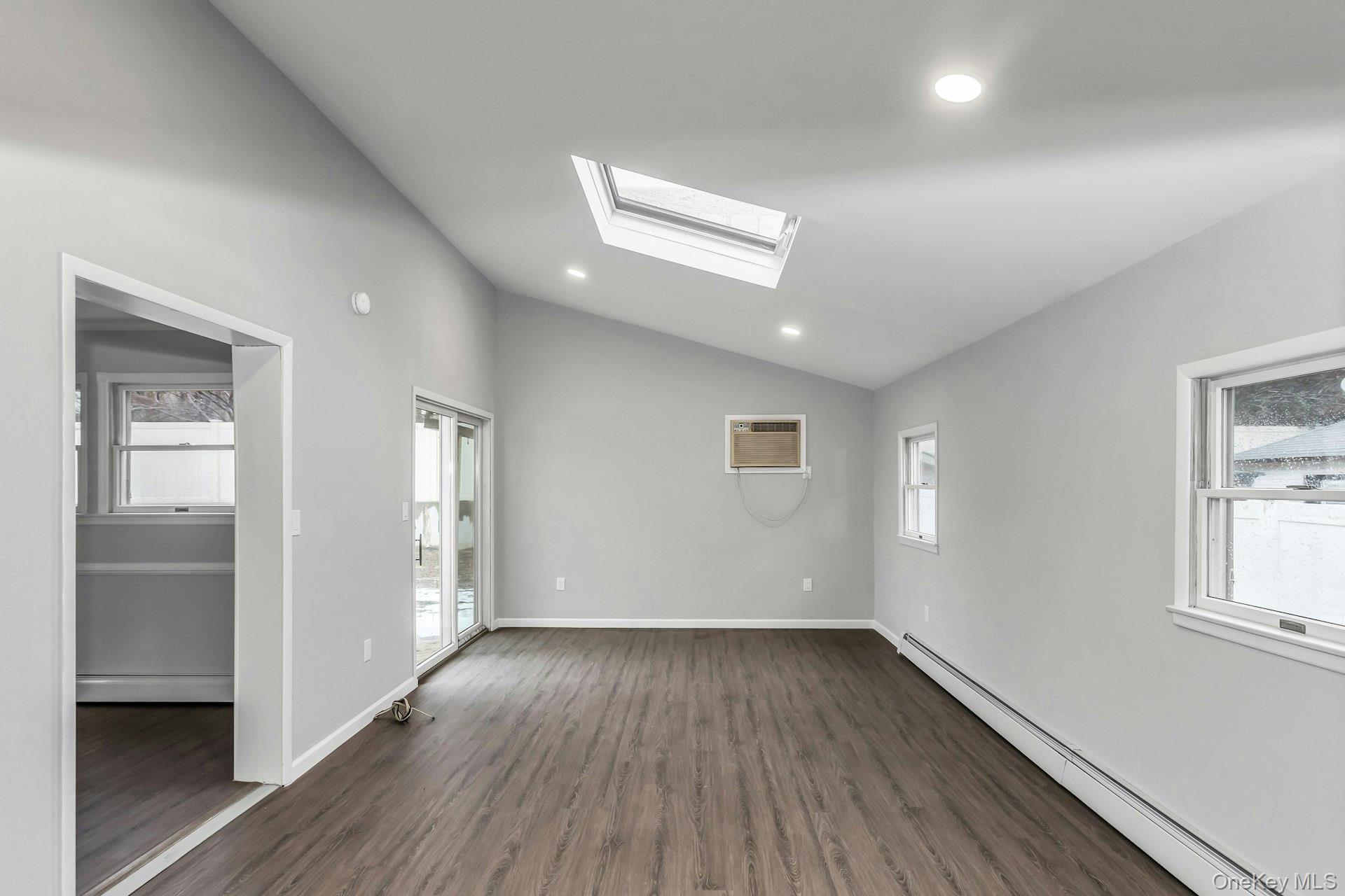 11 Merton Avenue Property Photo 18