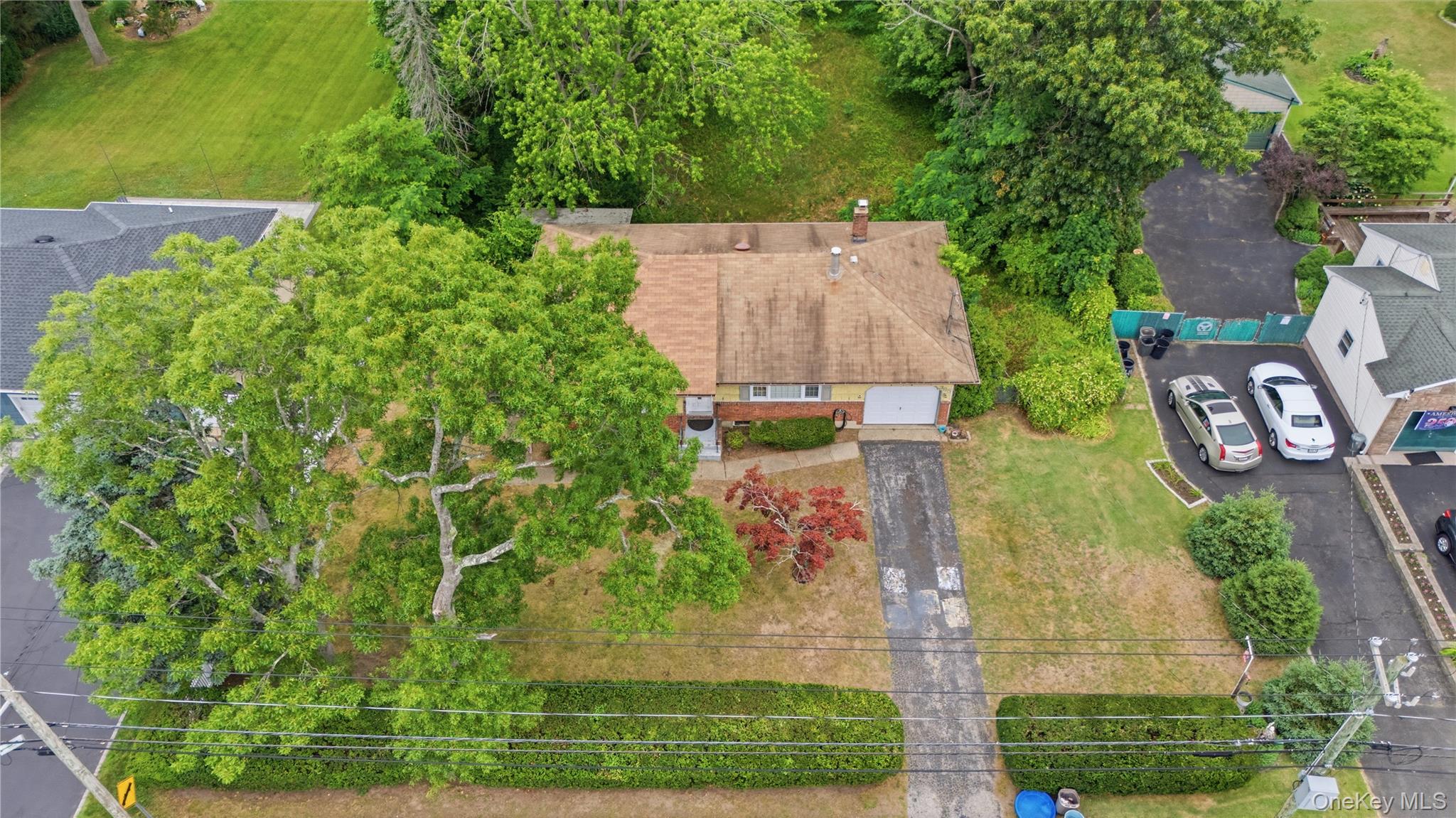 385 Manhattan Boulevard Property Photo 5