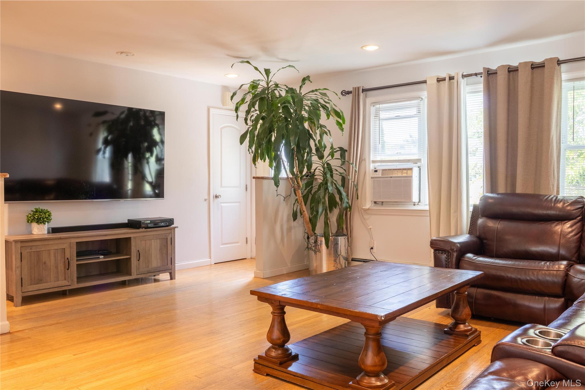 60 Lewis Street Property Photo 5