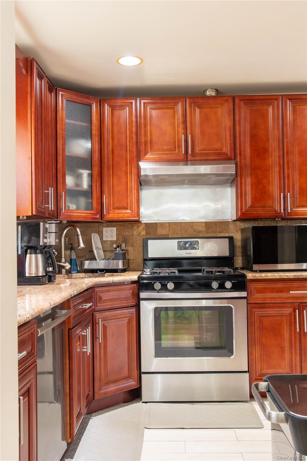60 Lewis Street Property Photo 17