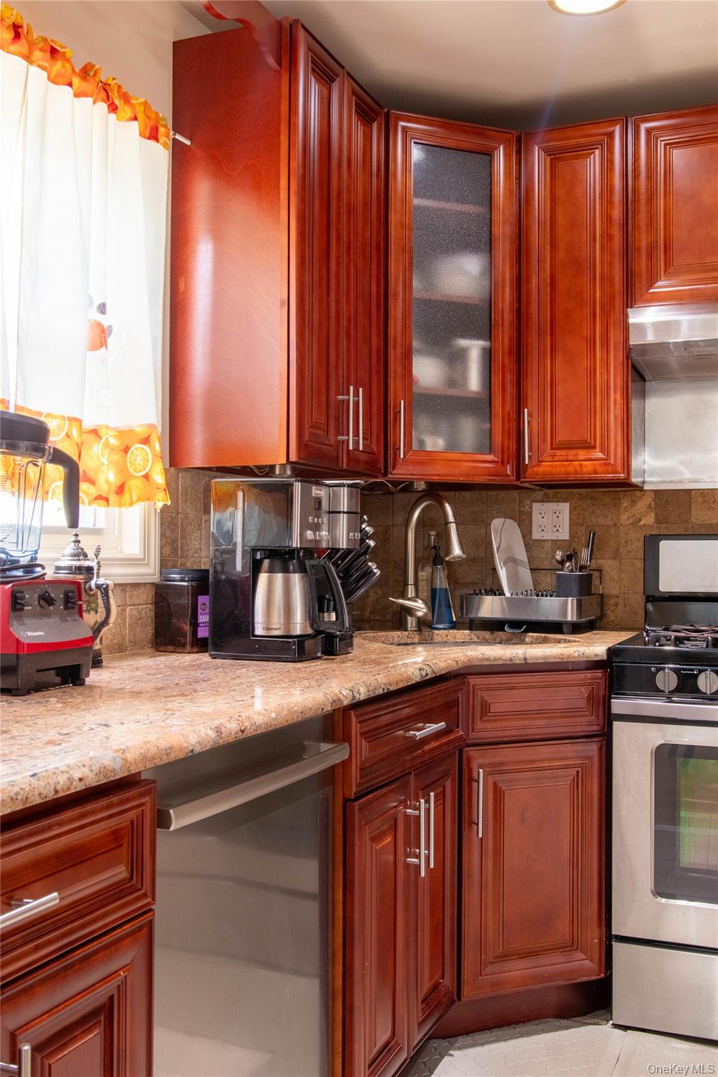 60 Lewis Street Property Photo 18
