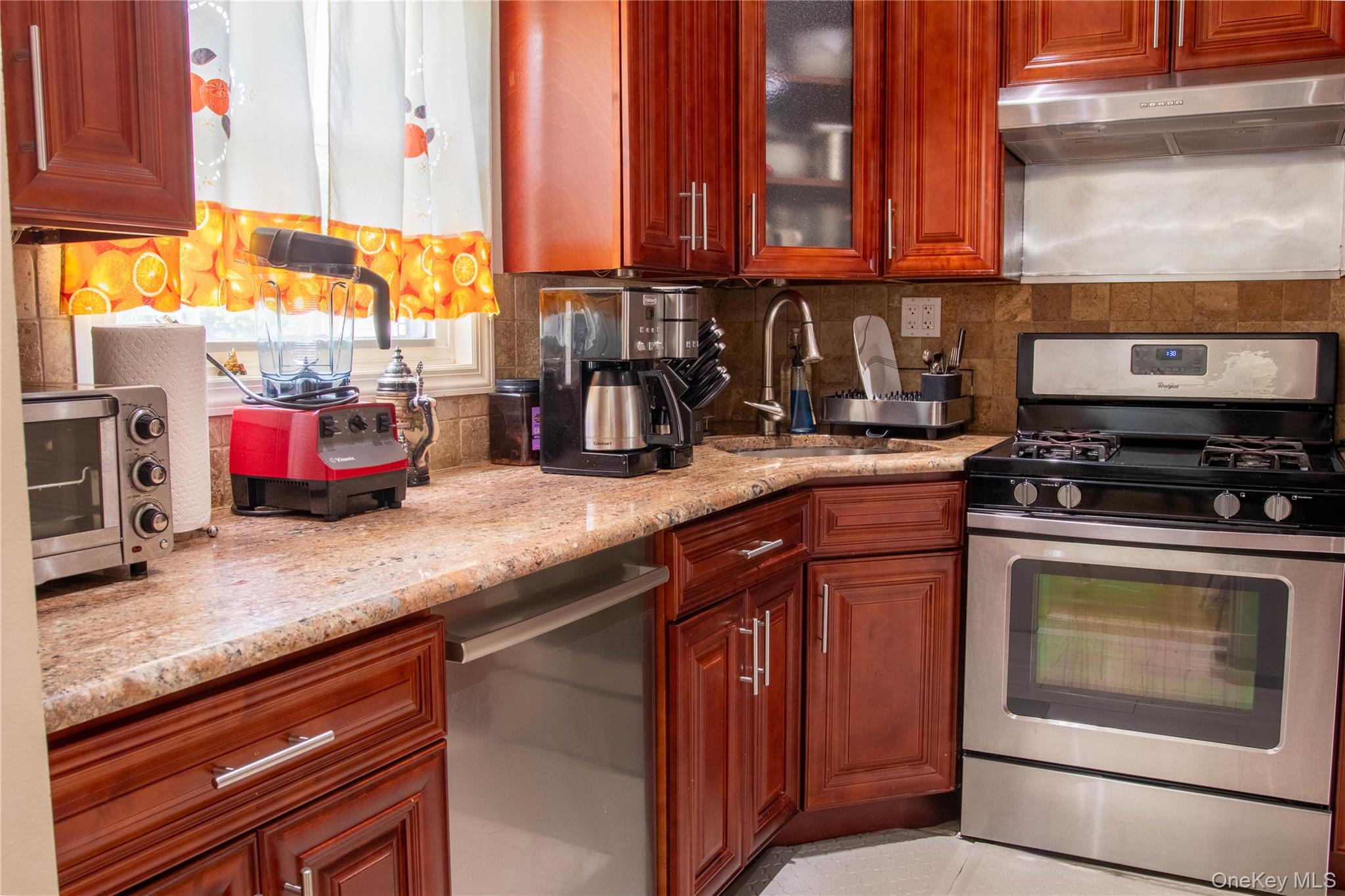 60 Lewis Street Property Photo 19