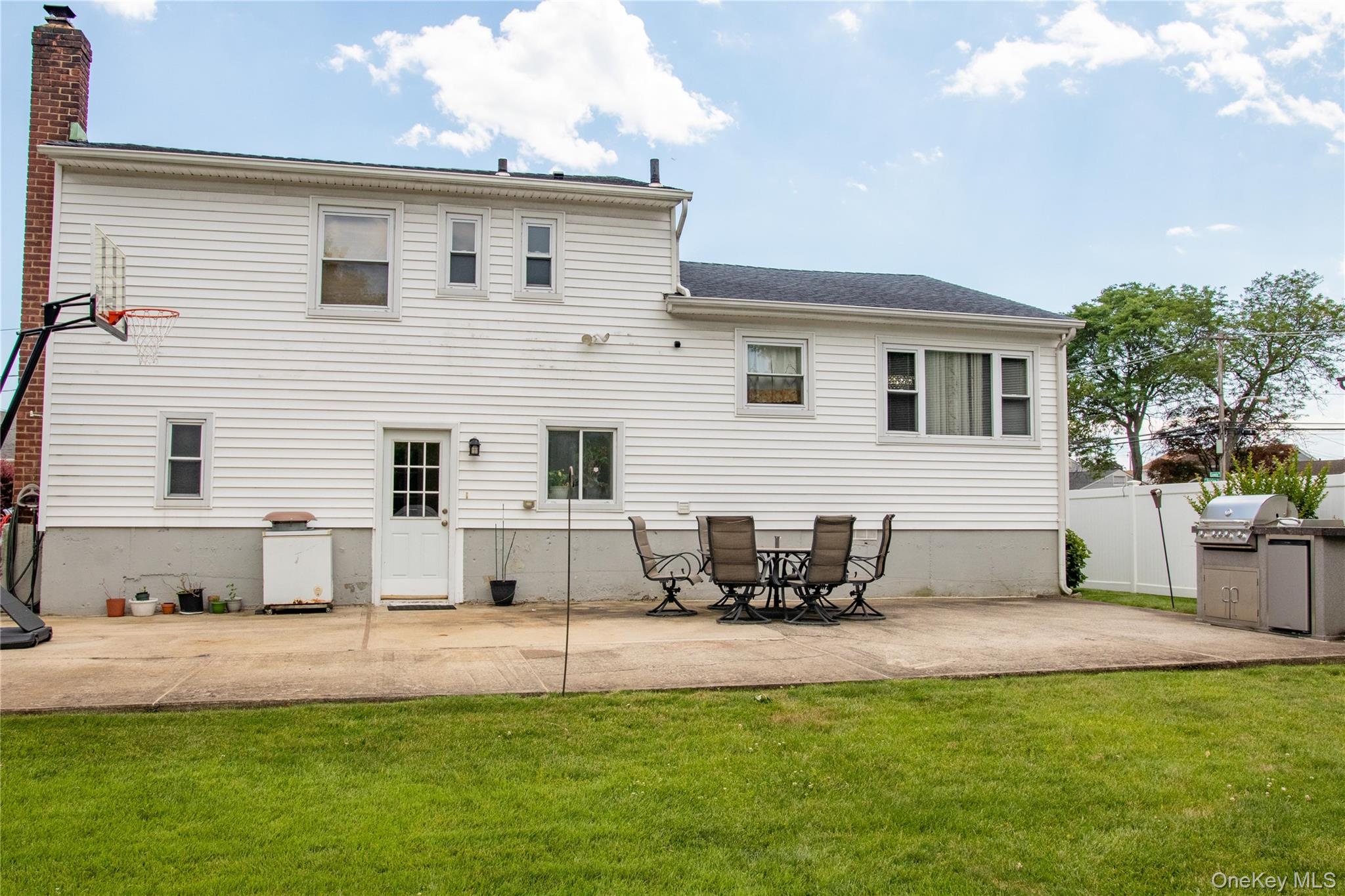 60 Lewis Street Property Photo 27