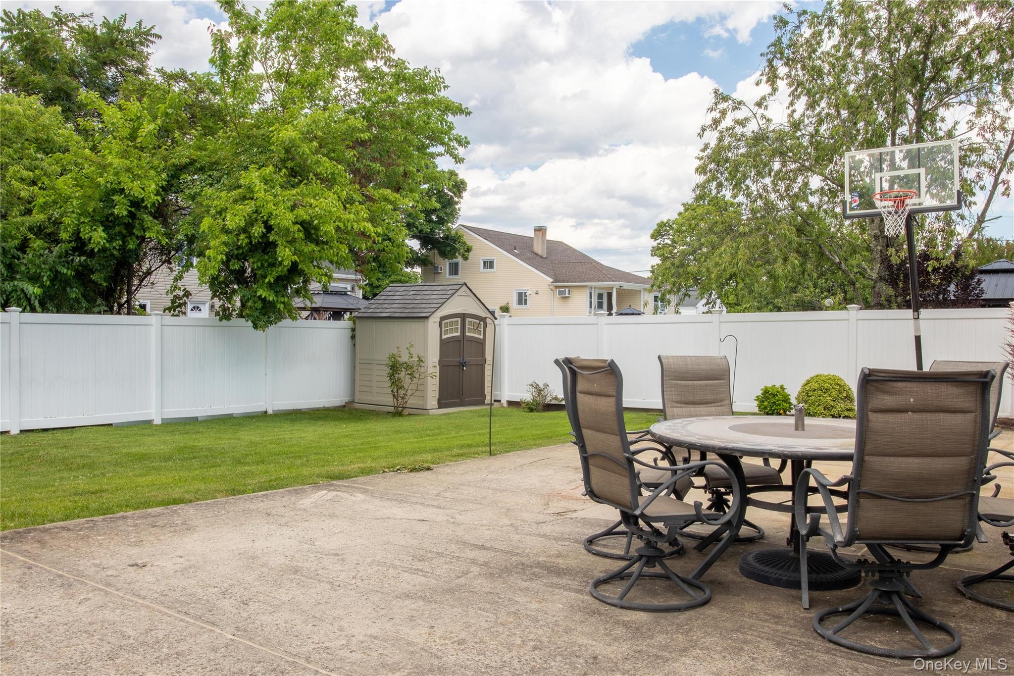60 Lewis Street Property Photo 28