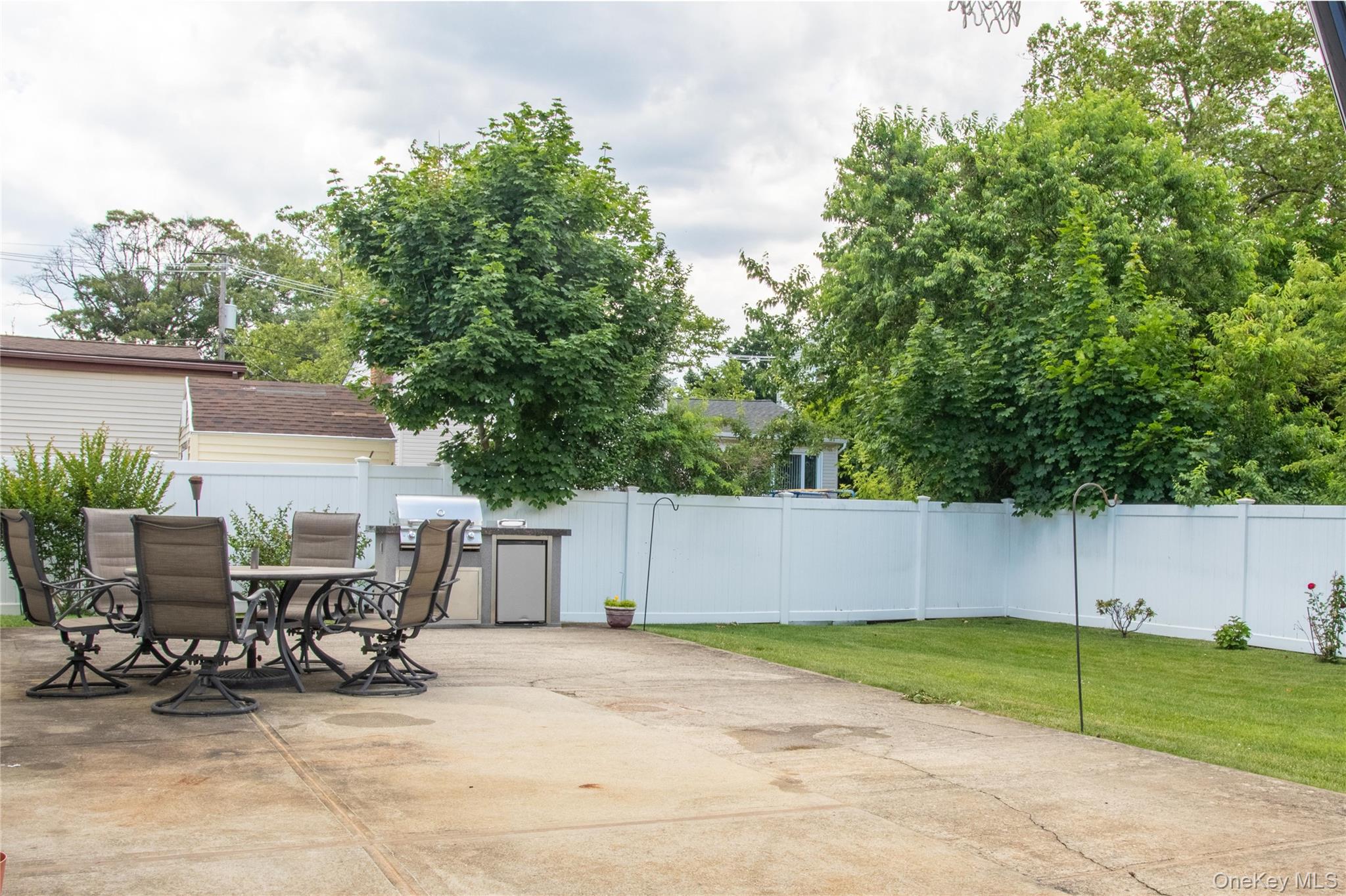 60 Lewis Street Property Photo 29