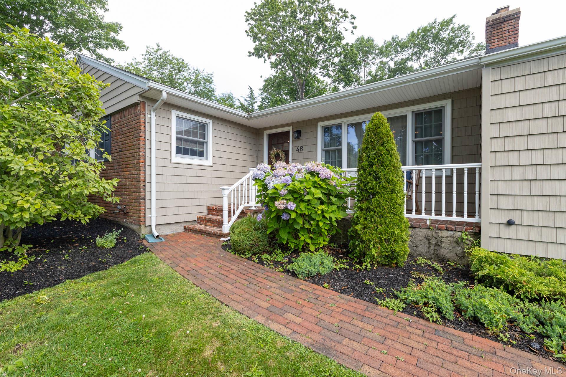 48 William Penn Drive Property Photo 3