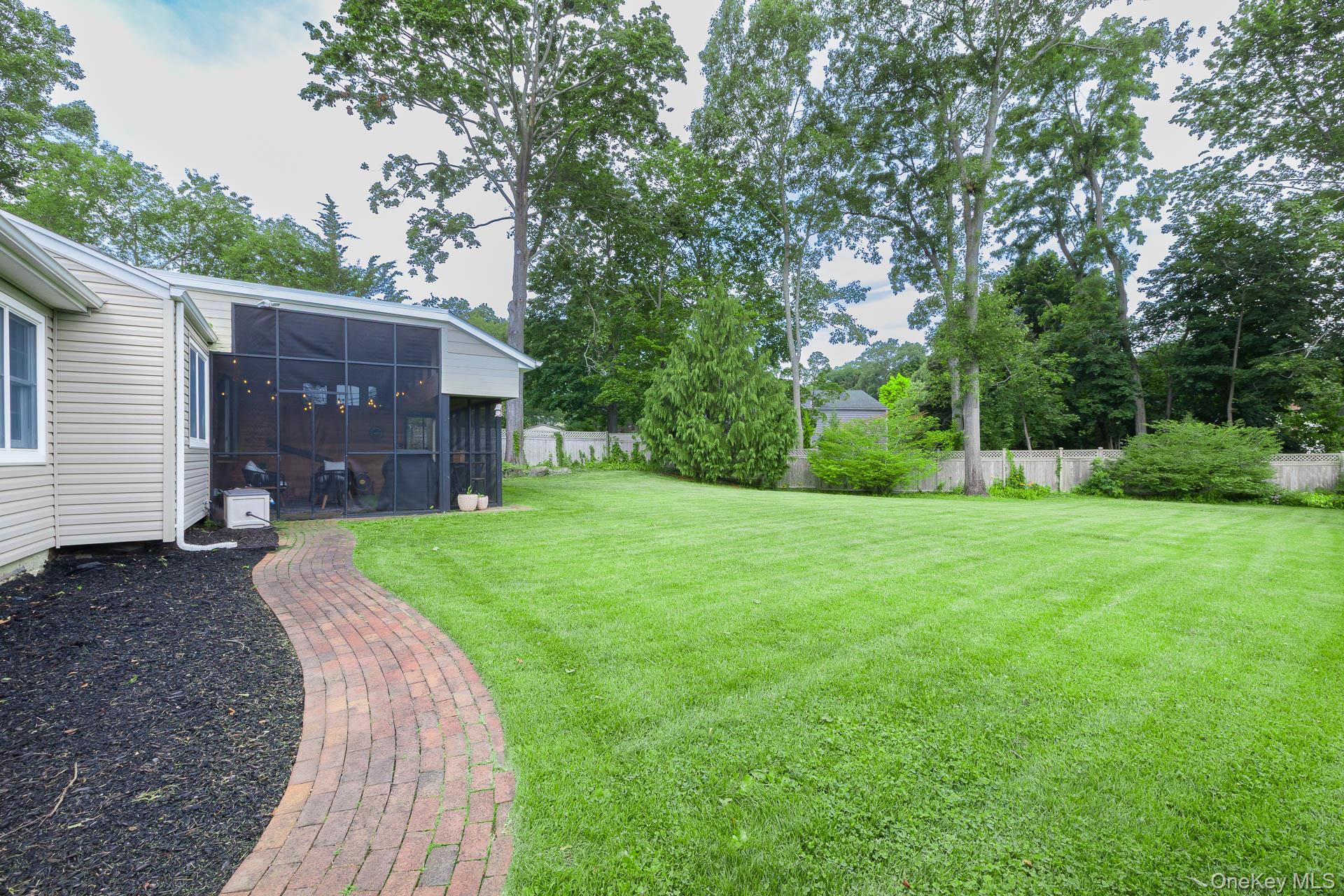 48 William Penn Drive Property Photo 37